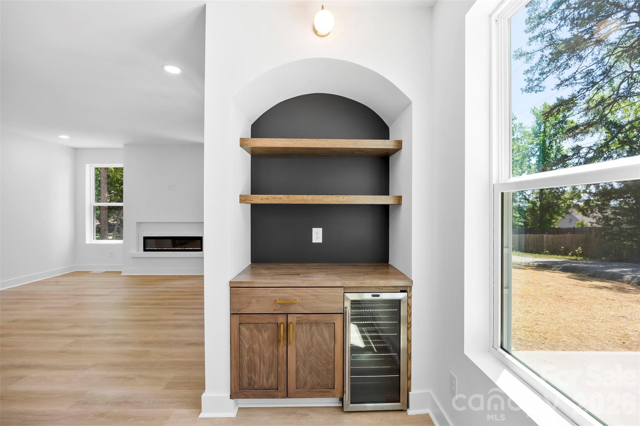 2555 Winfield Street Property Photo 13