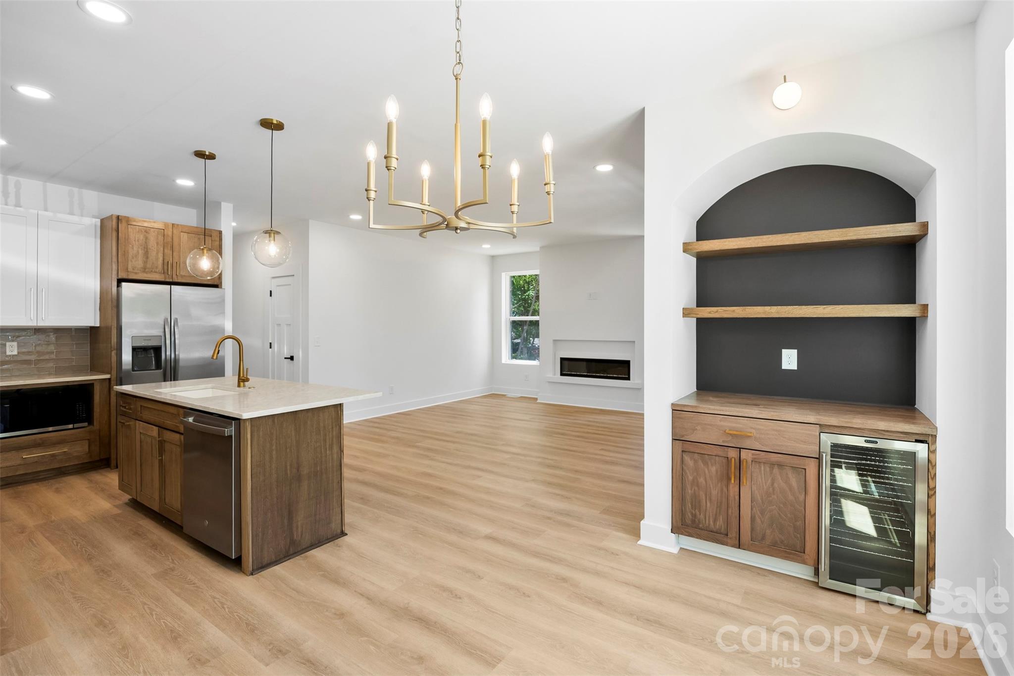 2555 Winfield Street Property Photo 14