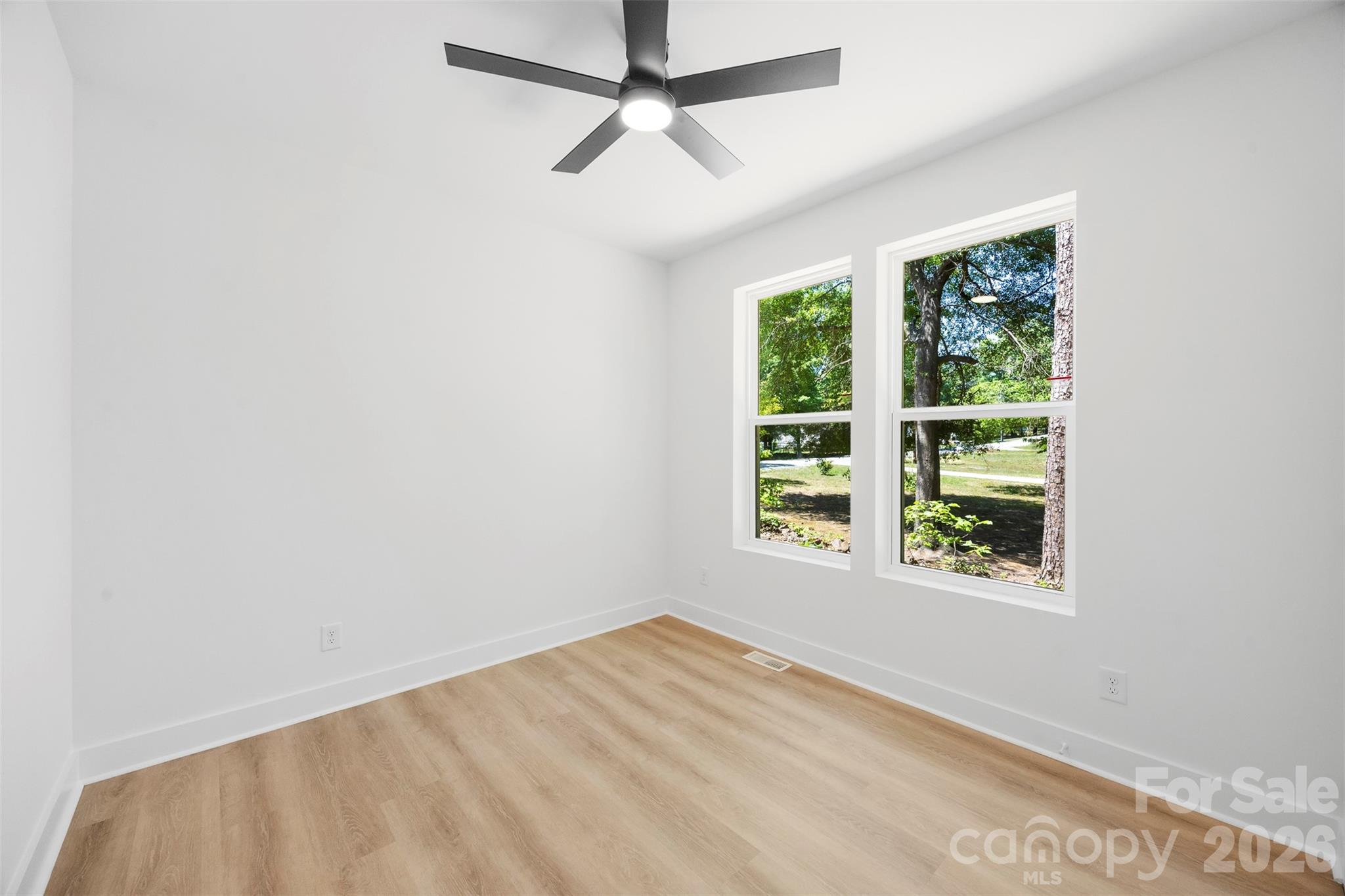 2555 Winfield Street Property Photo 29