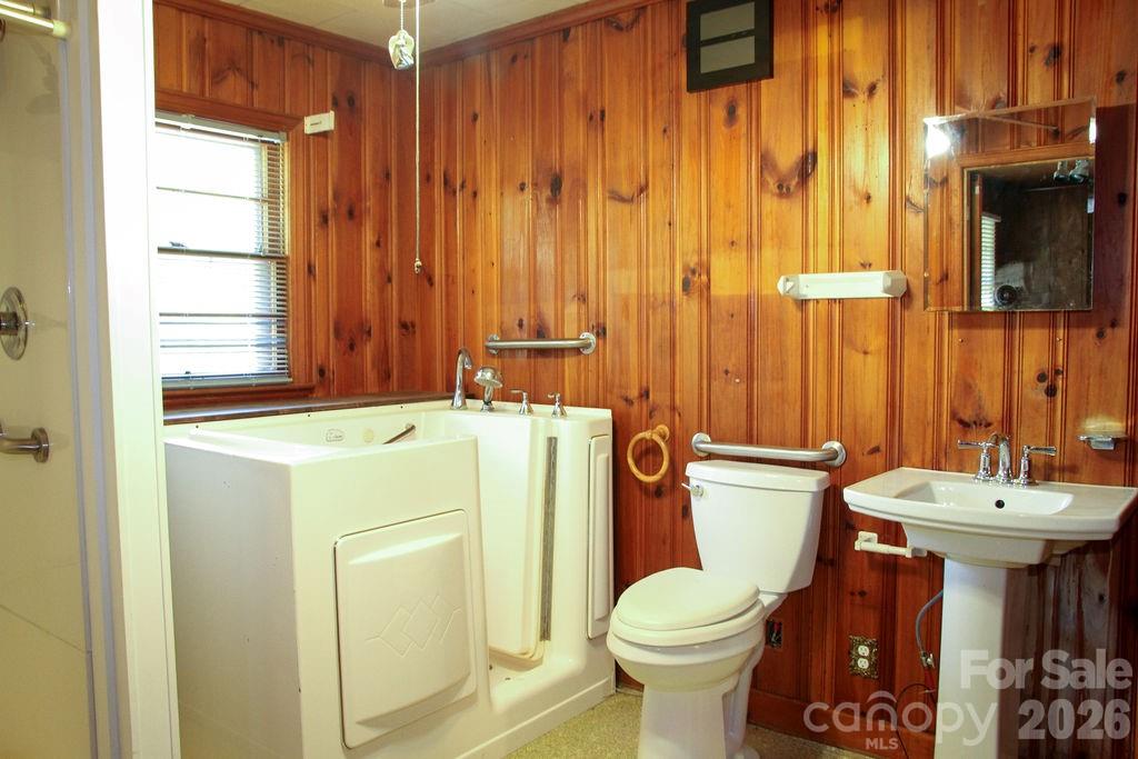 905 S 10th Street Property Photo 10