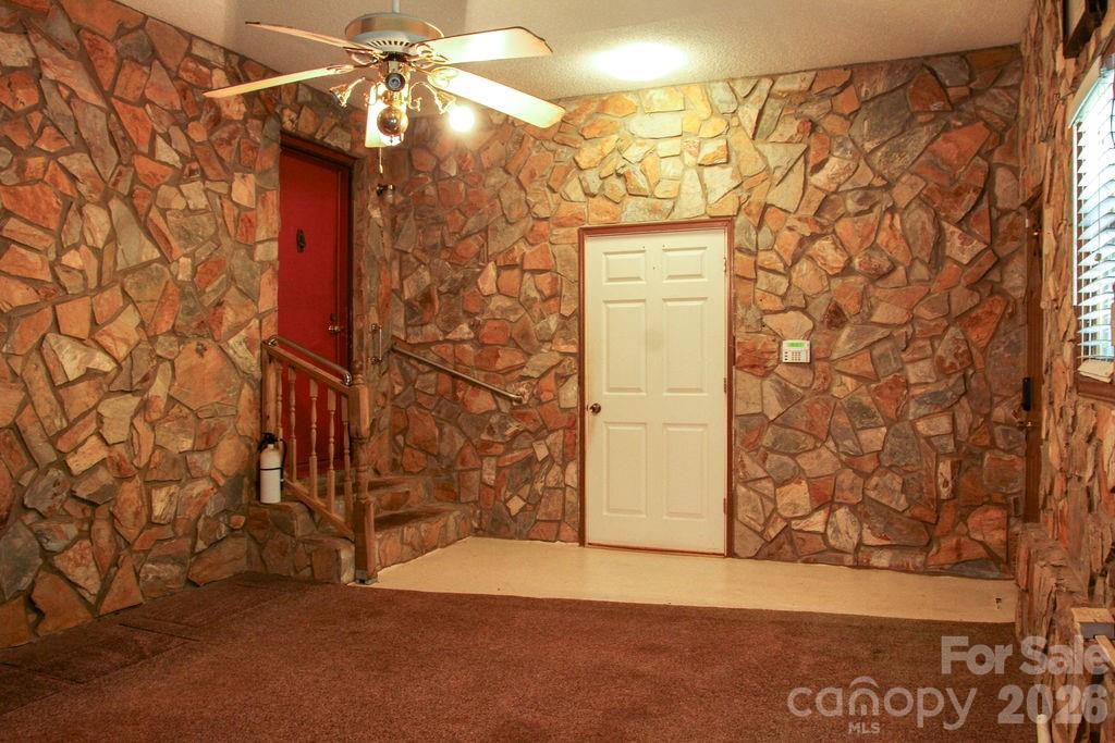 905 S 10th Street Property Photo 37