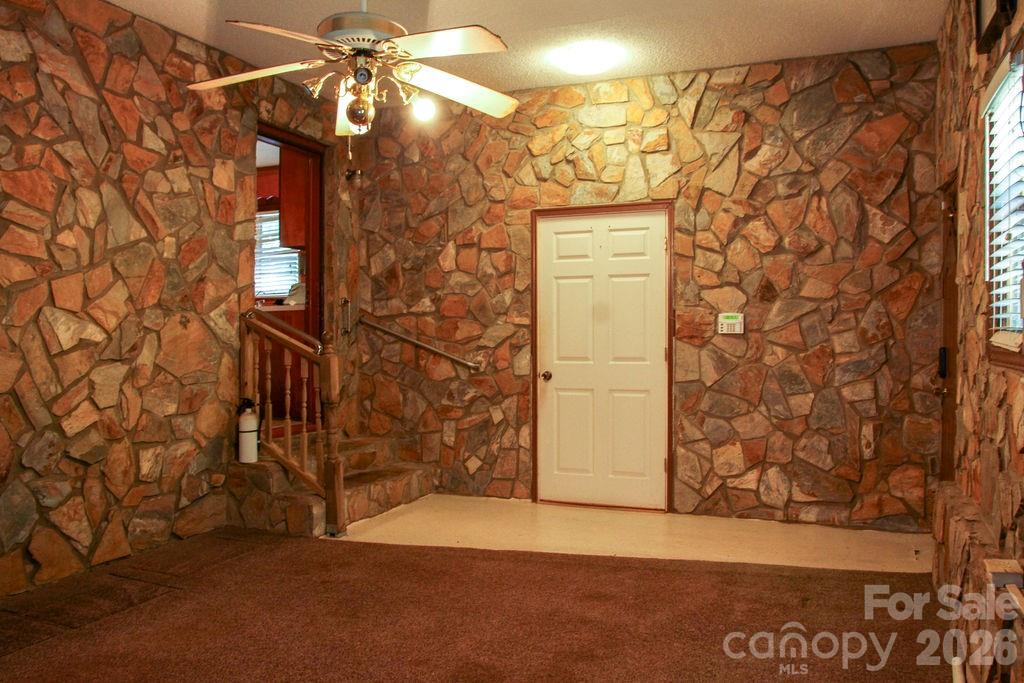 905 S 10th Street Property Photo 38