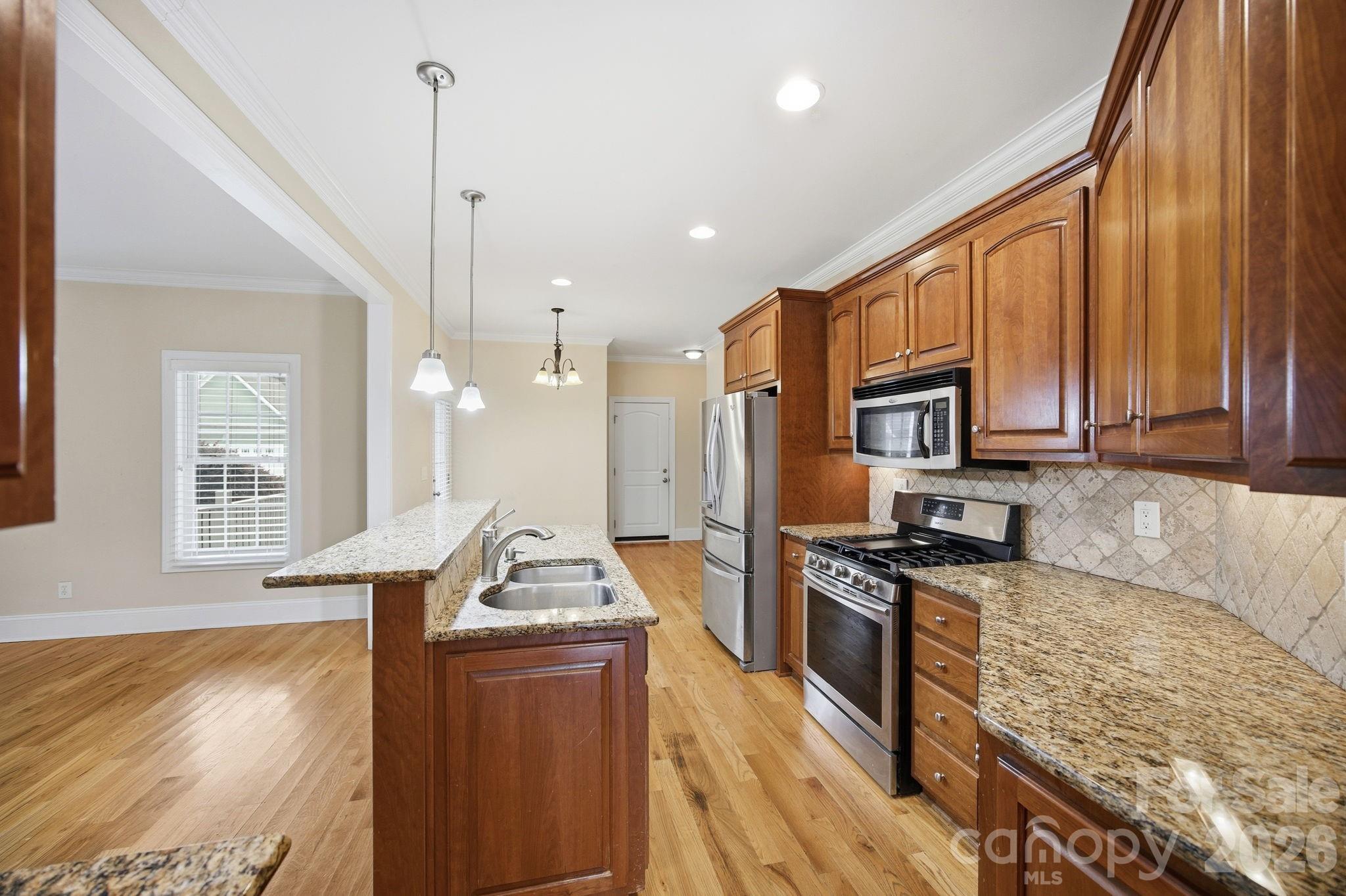 3210 Kelsey Plaza Property Photo 9