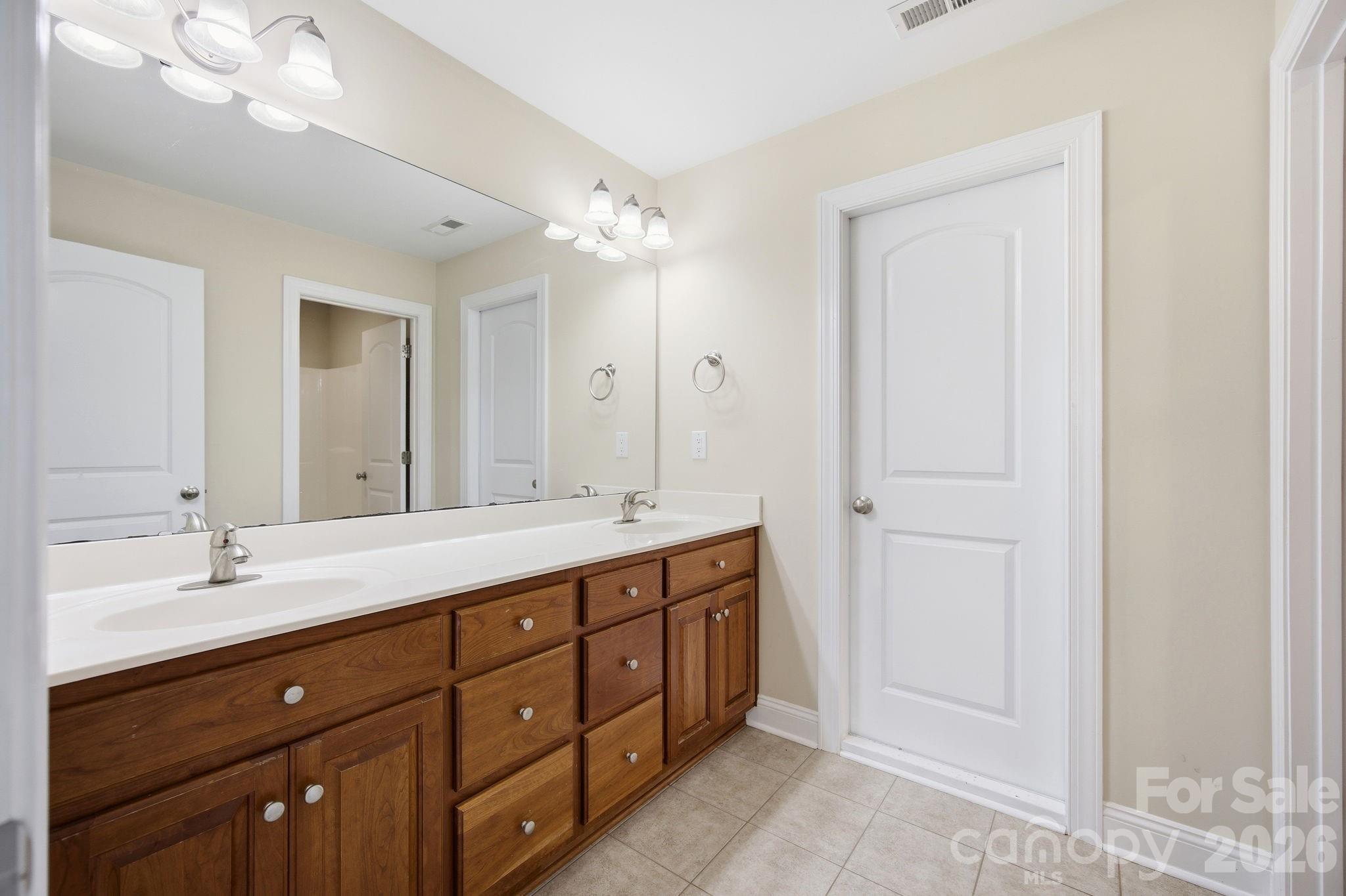 3210 Kelsey Plaza Property Photo 22