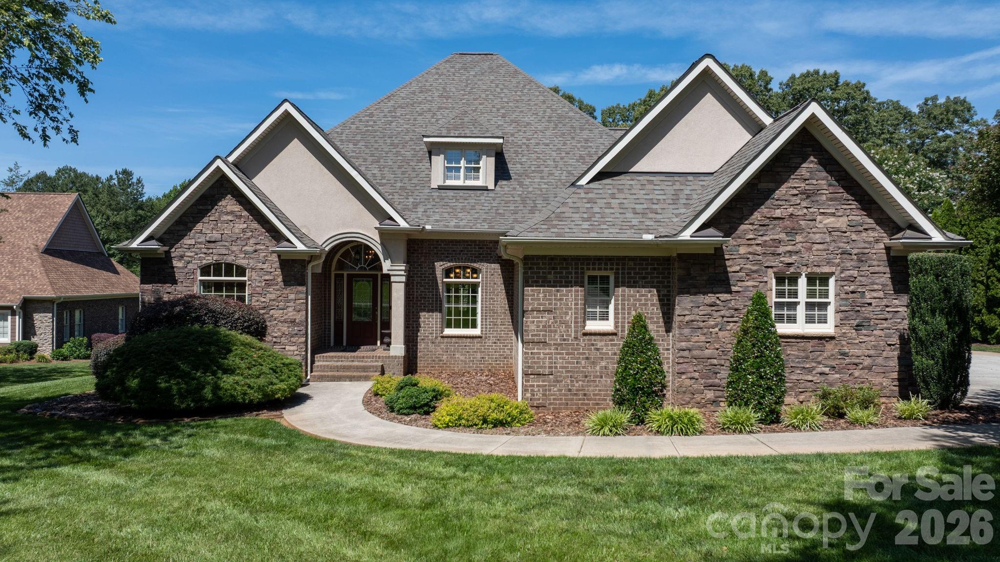 1055 Catawba Greens Drive Property Photo 2