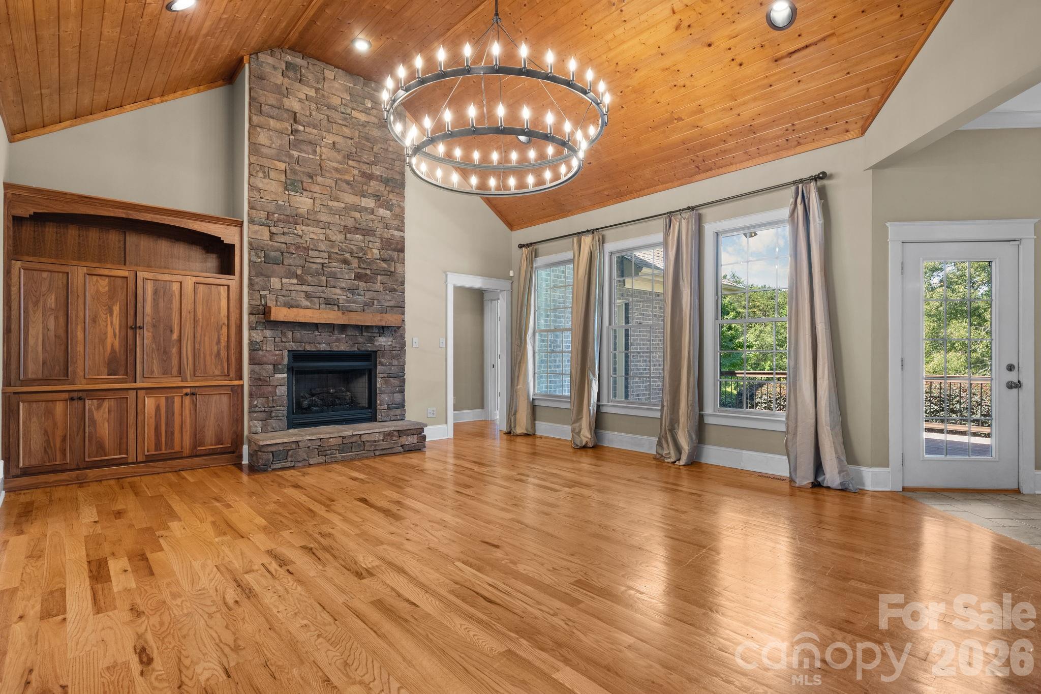 1055 Catawba Greens Drive Property Photo 8