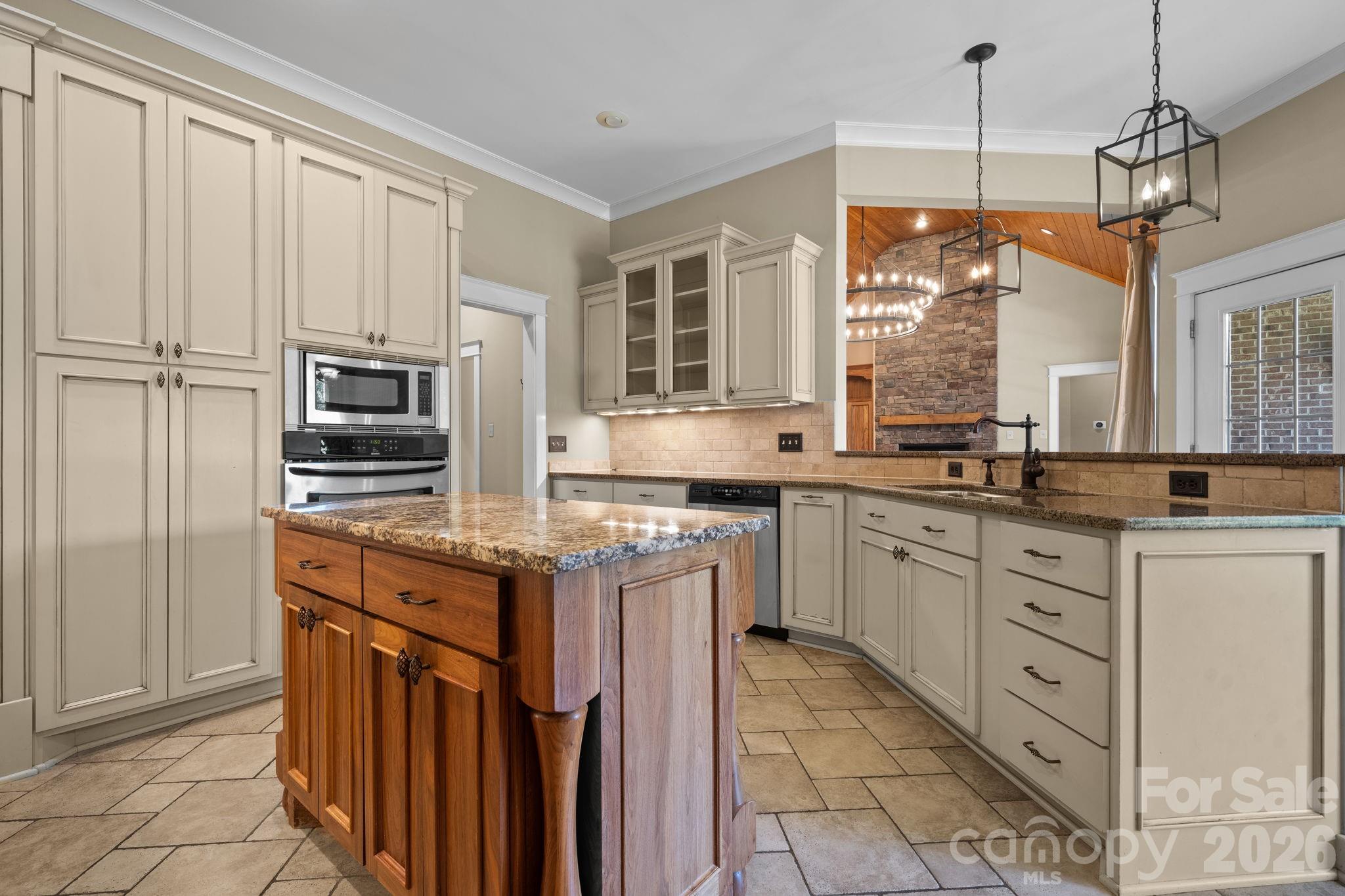1055 Catawba Greens Drive Property Photo 16