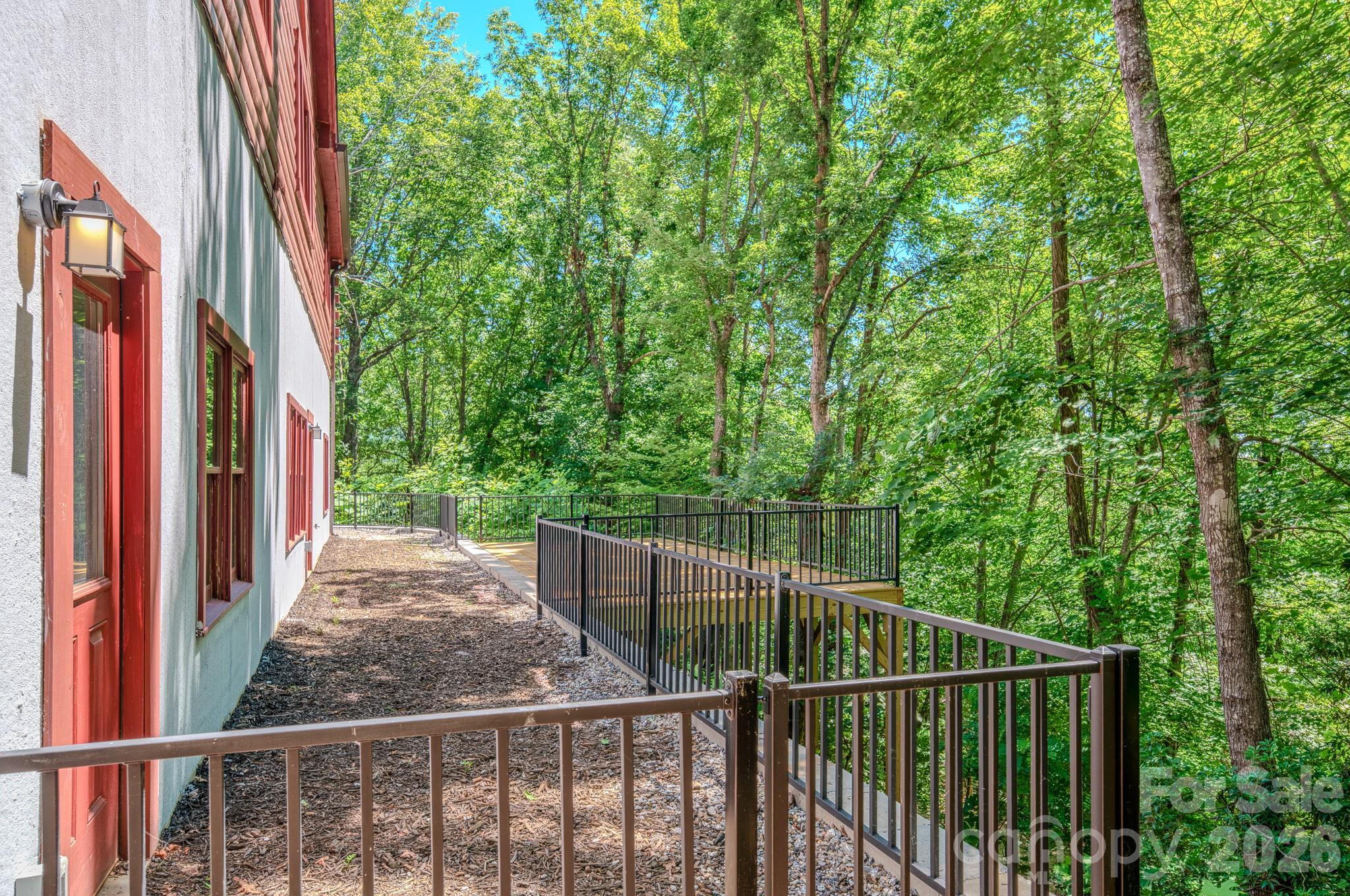 231 Blue Bird Road Property Photo 29