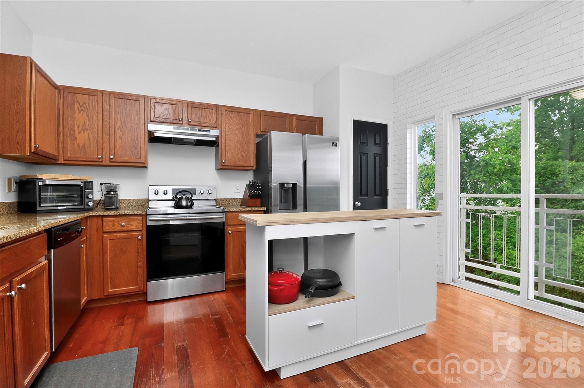 3909 Picasso Court Property Photo 8
