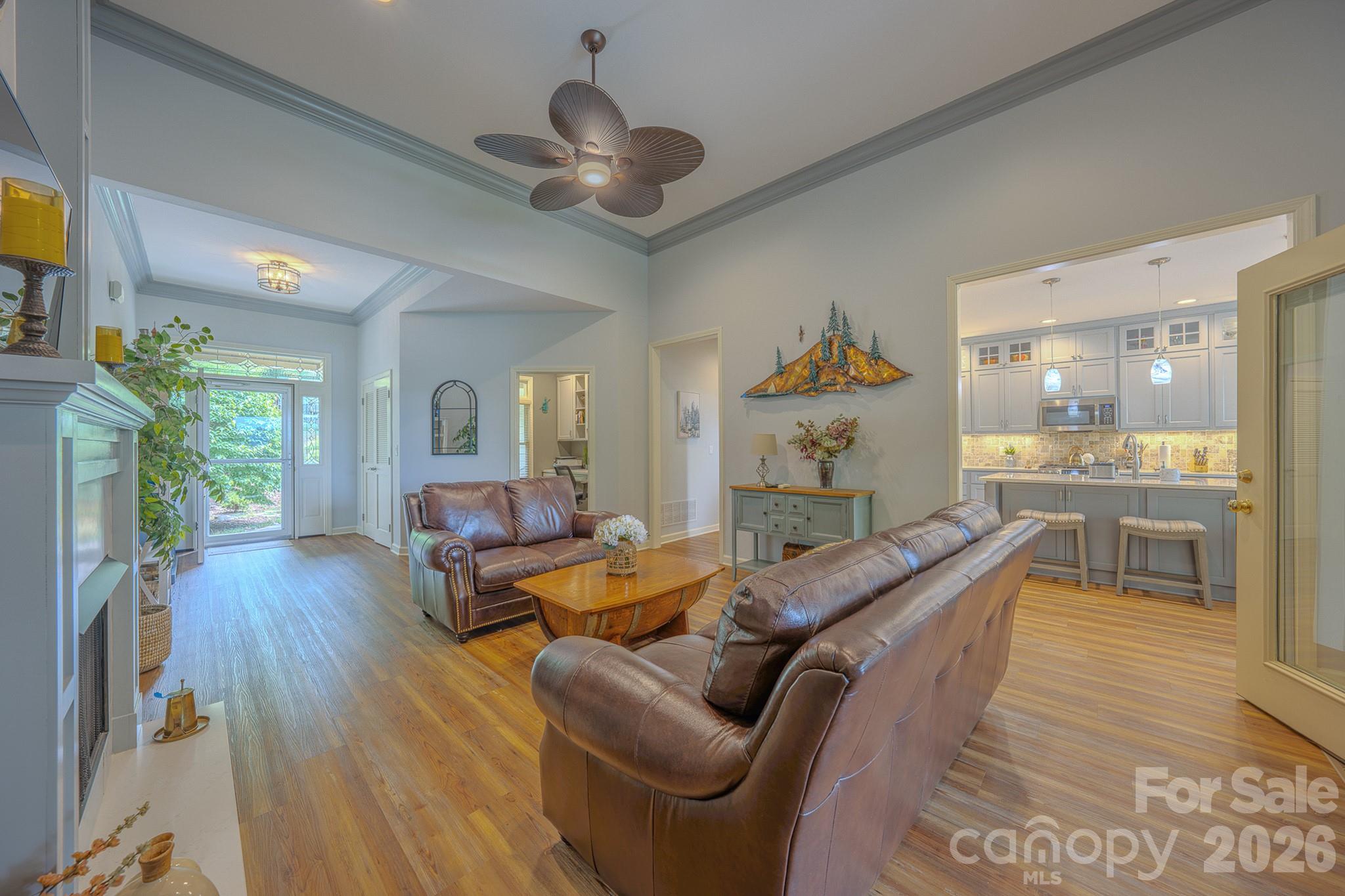 329 Mountain Crest Drive Property Photo 8