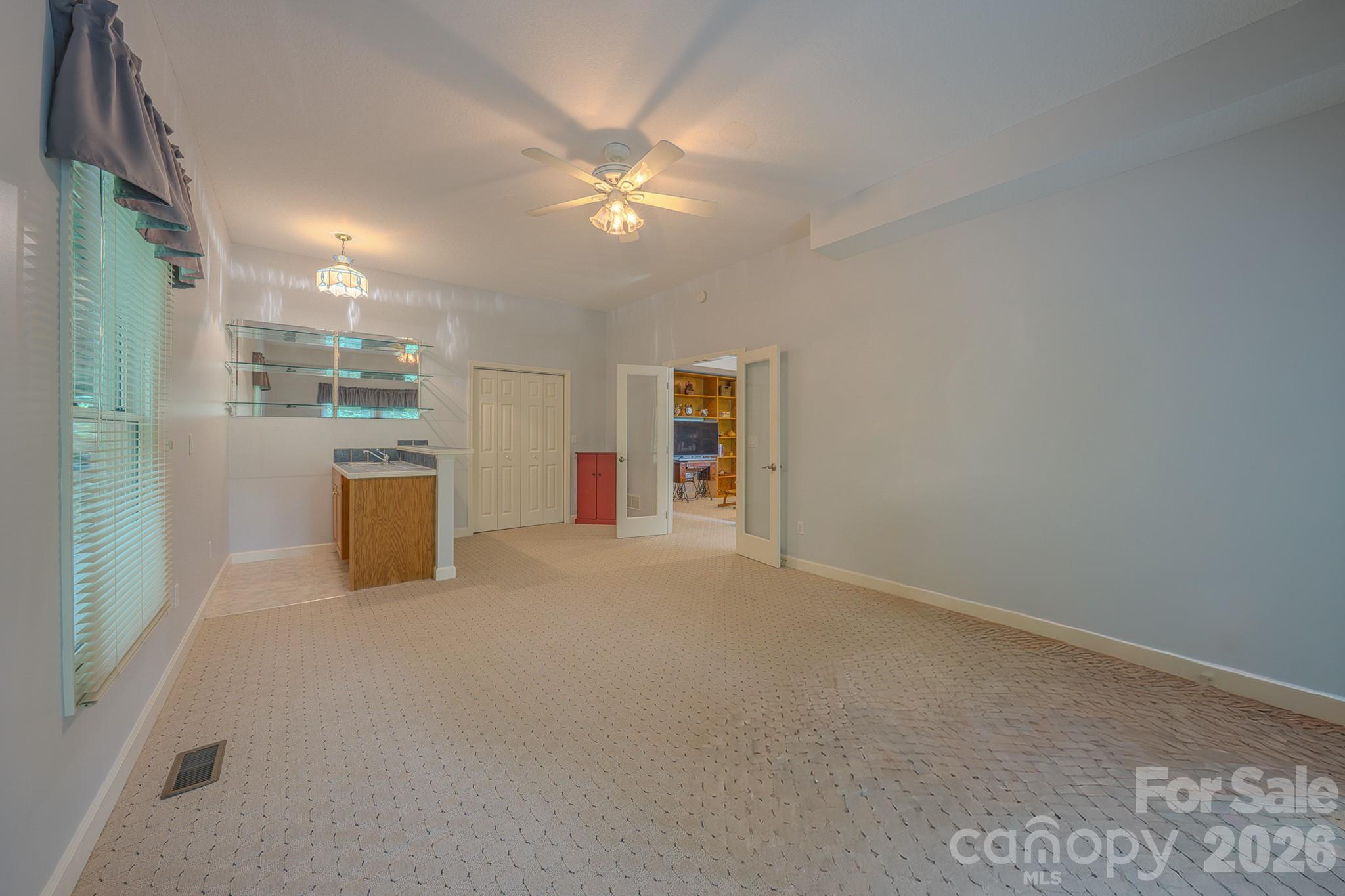 329 Mountain Crest Drive Property Photo 28