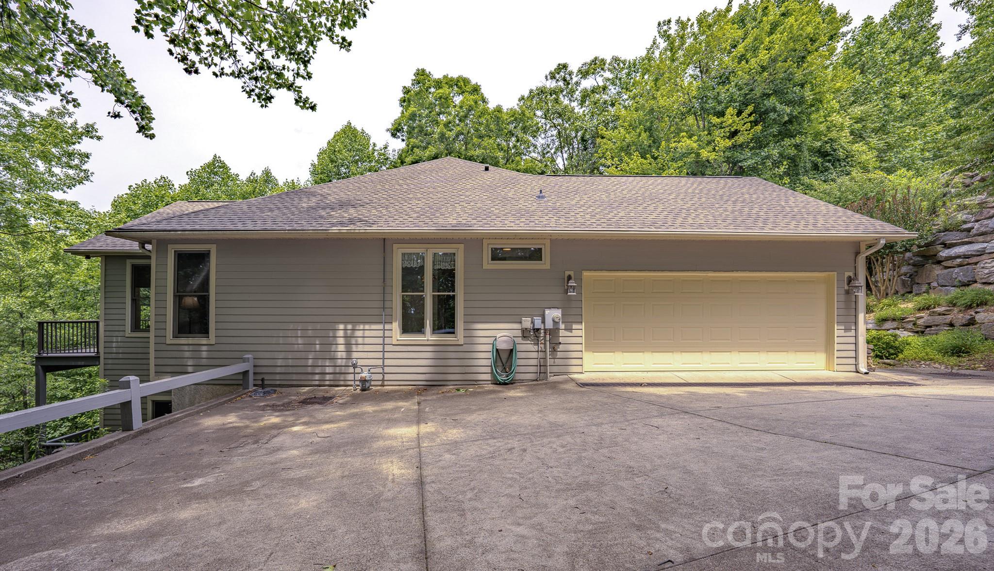 329 Mountain Crest Drive Property Photo 31