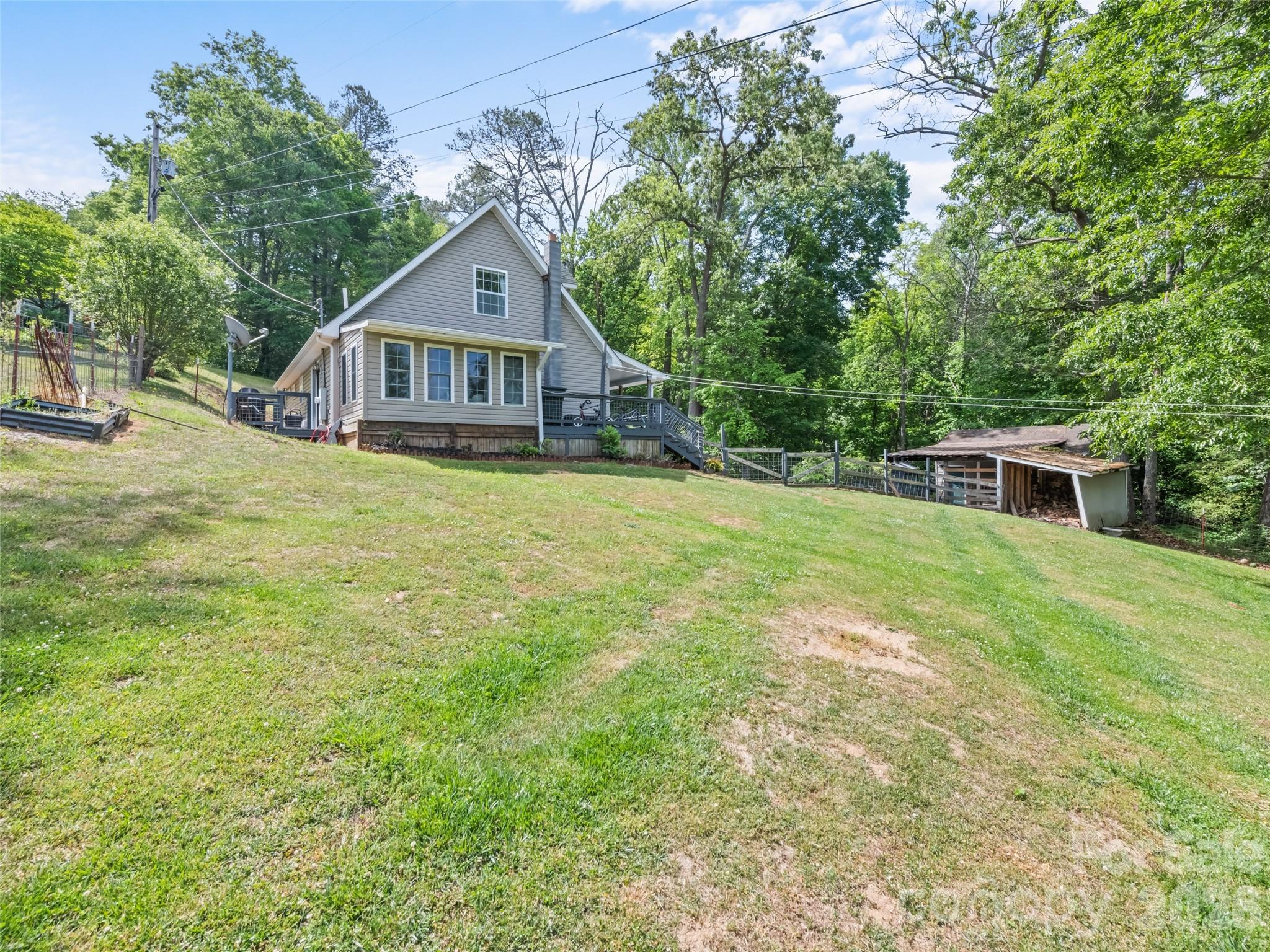 222 Thistle Ridge Property Photo 5