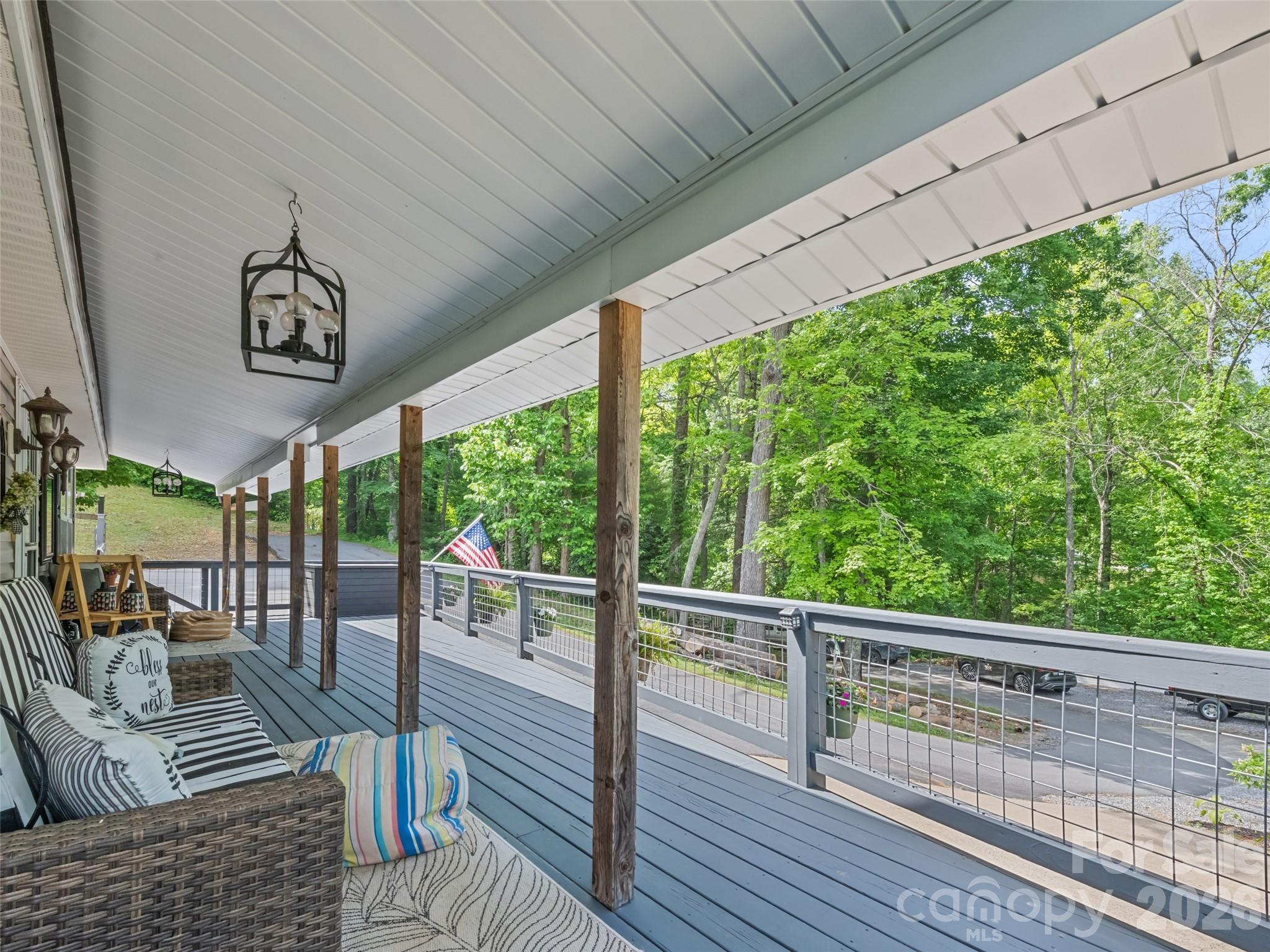 222 Thistle Ridge Property Photo 8