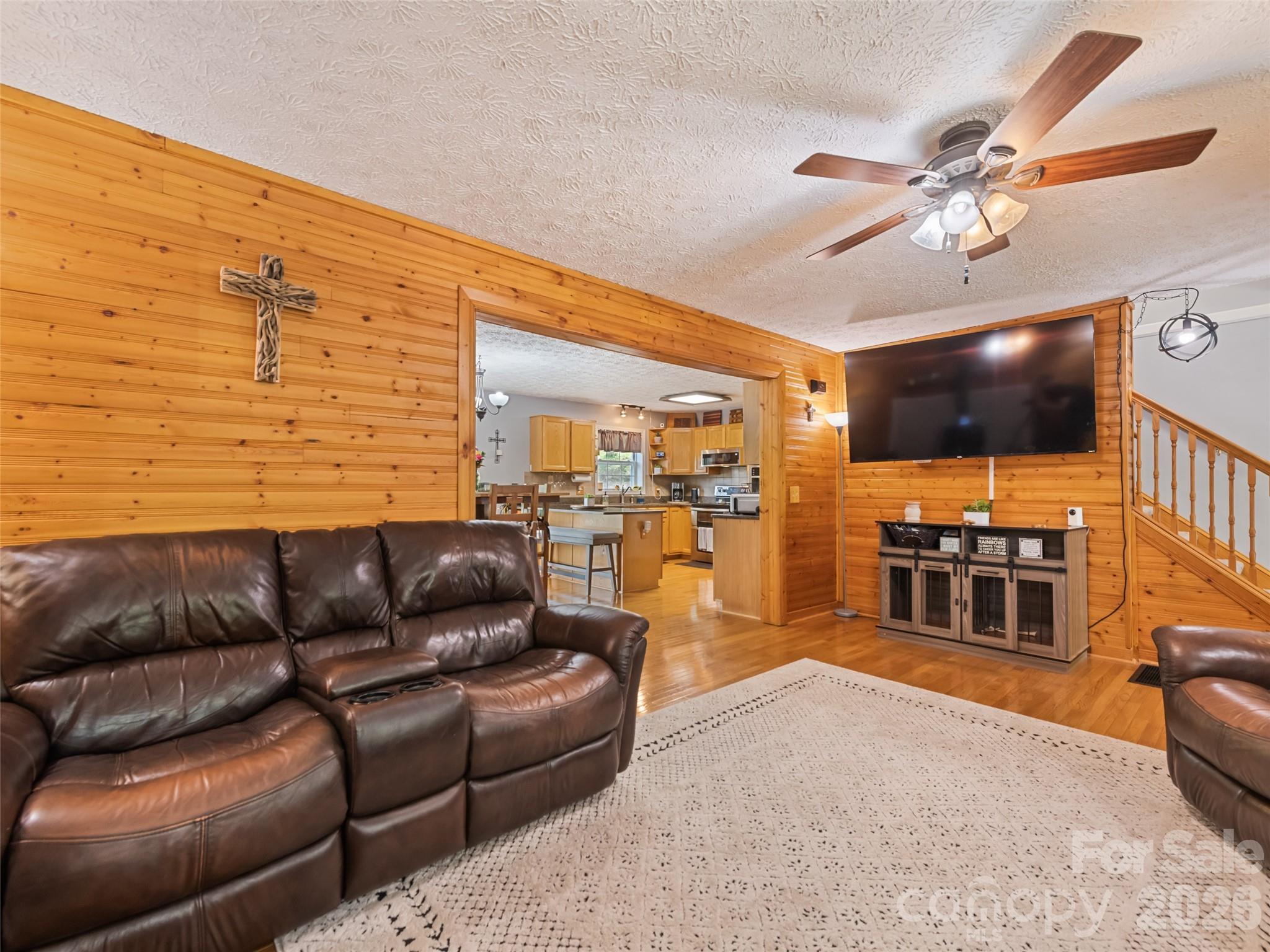 222 Thistle Ridge Property Photo 11