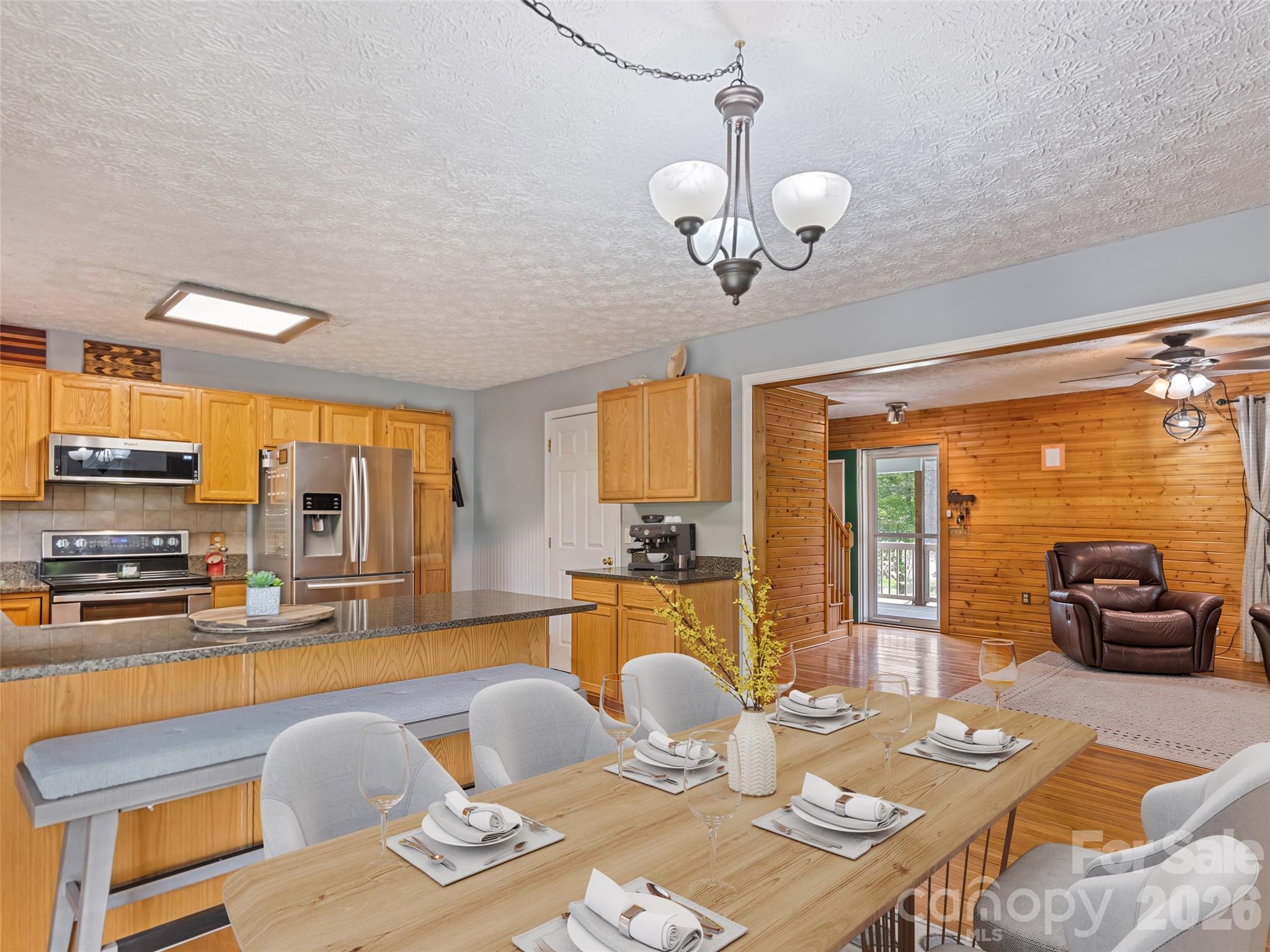 222 Thistle Ridge Property Photo 14