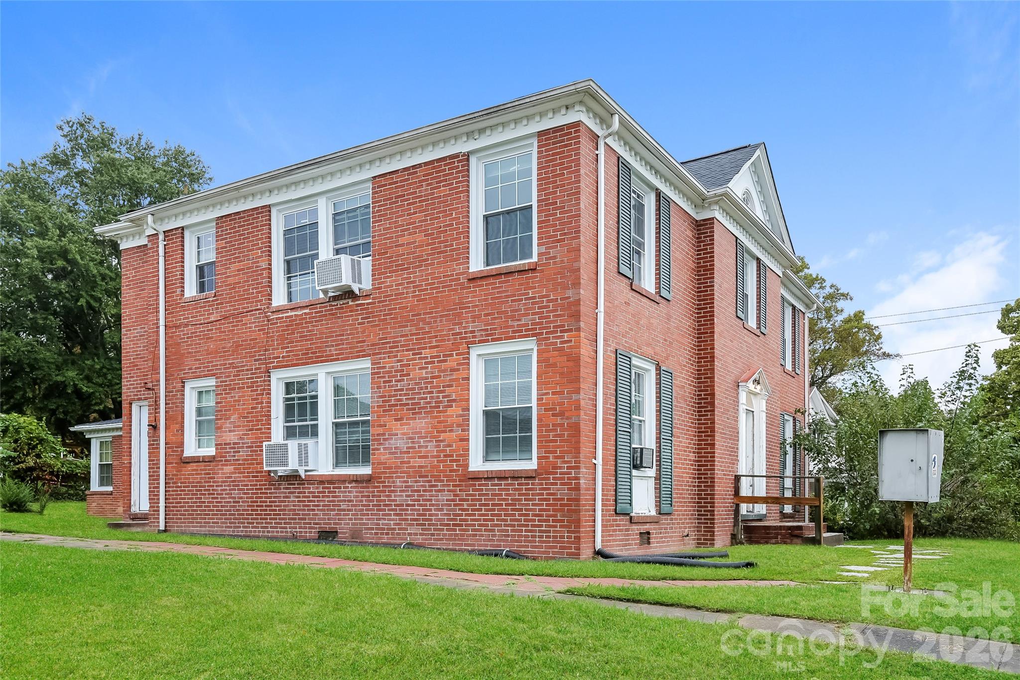 517 Willow Street Property Photo 2
