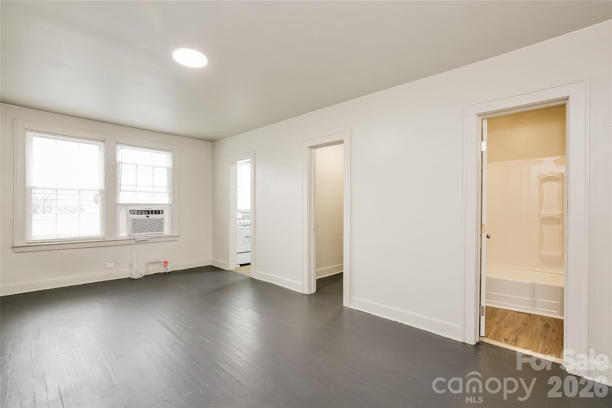 517 Willow Street Property Photo 5