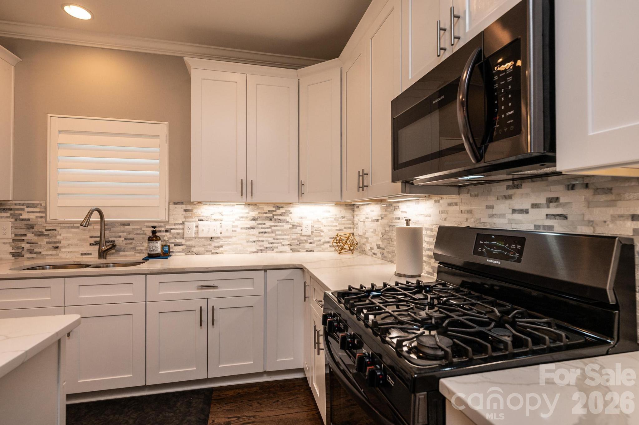 3075 Jamestown Drive Property Photo 10