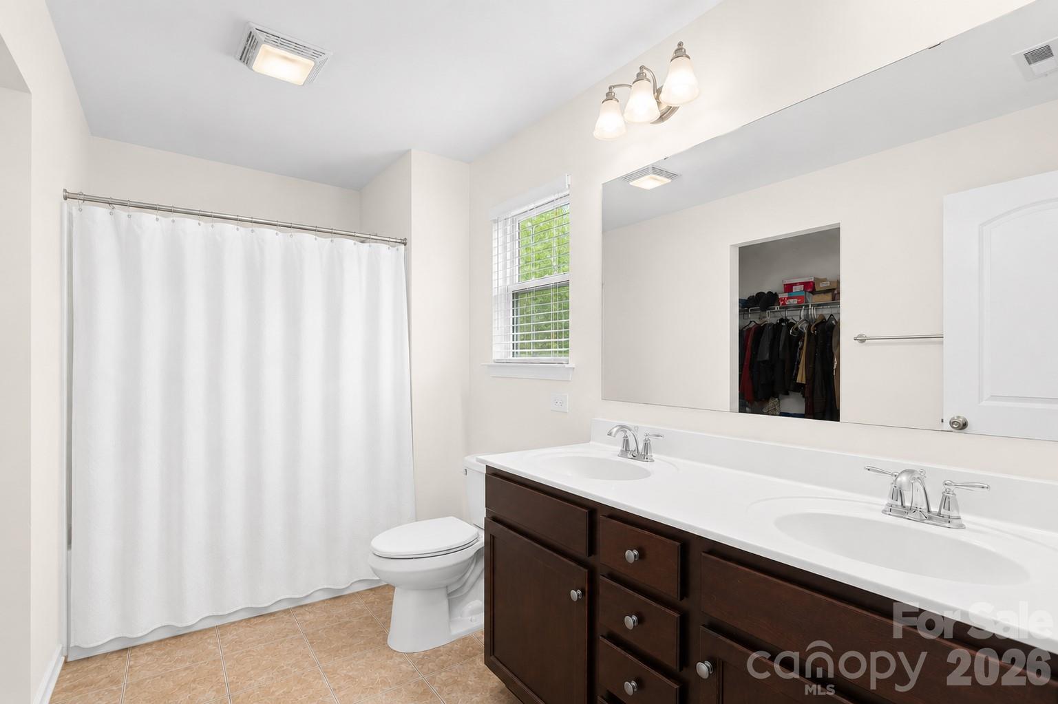 427 Inlet Place Drive Property Photo 14