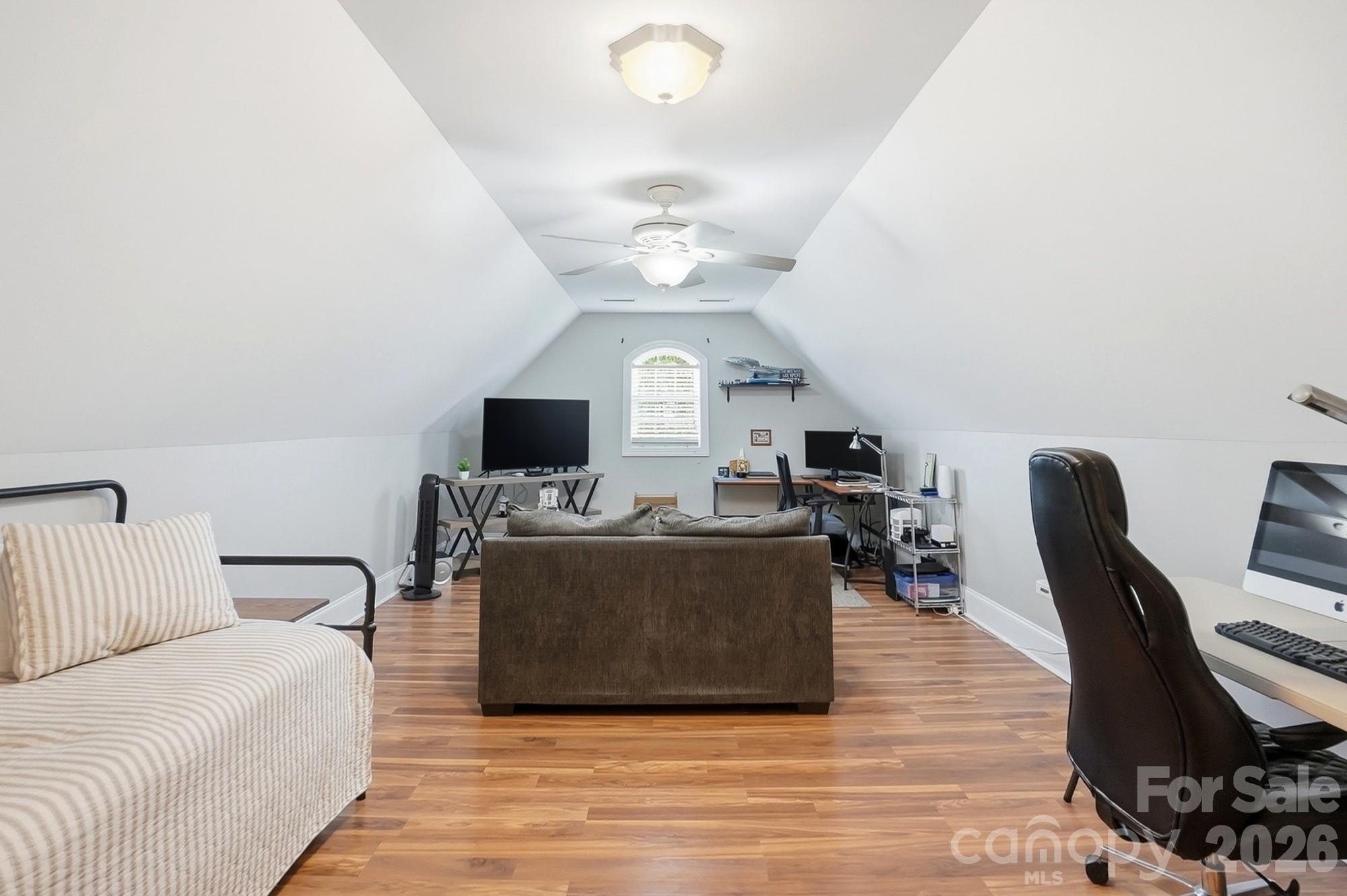 258 Glenwood Drive Property Photo 29