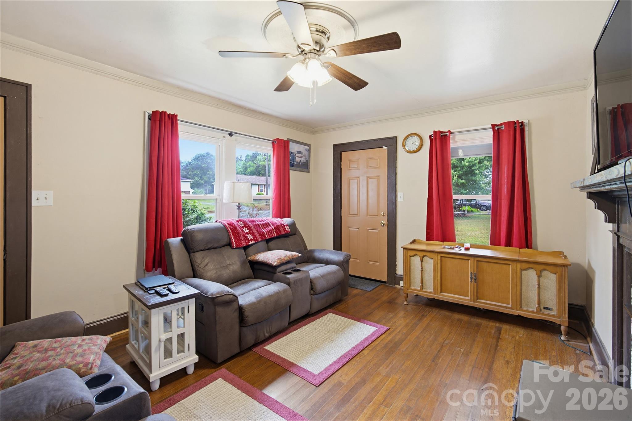 734 Tanglewood Drive Property Photo 8