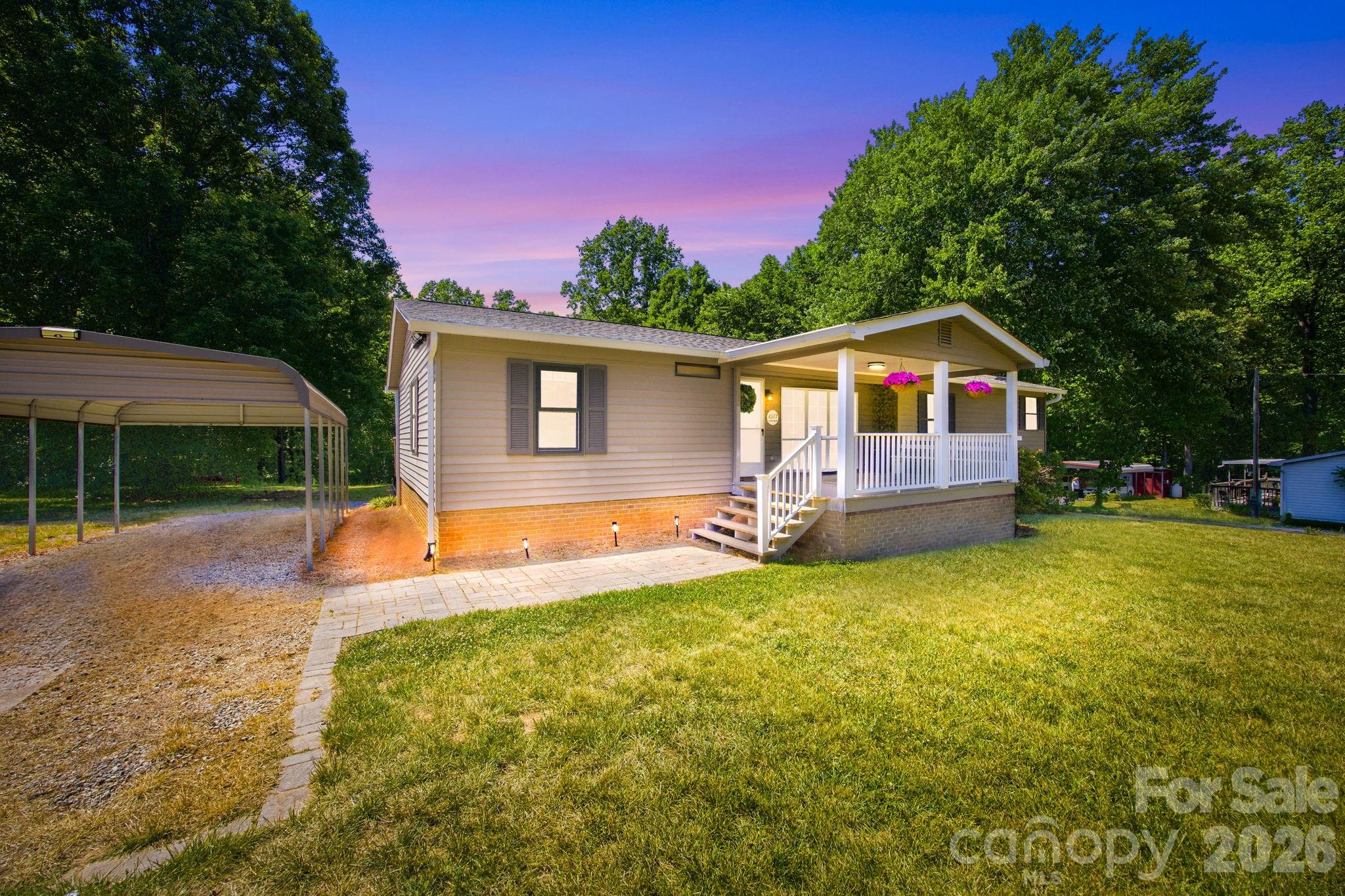 4377 Catawba Burris Road Property Photo 1