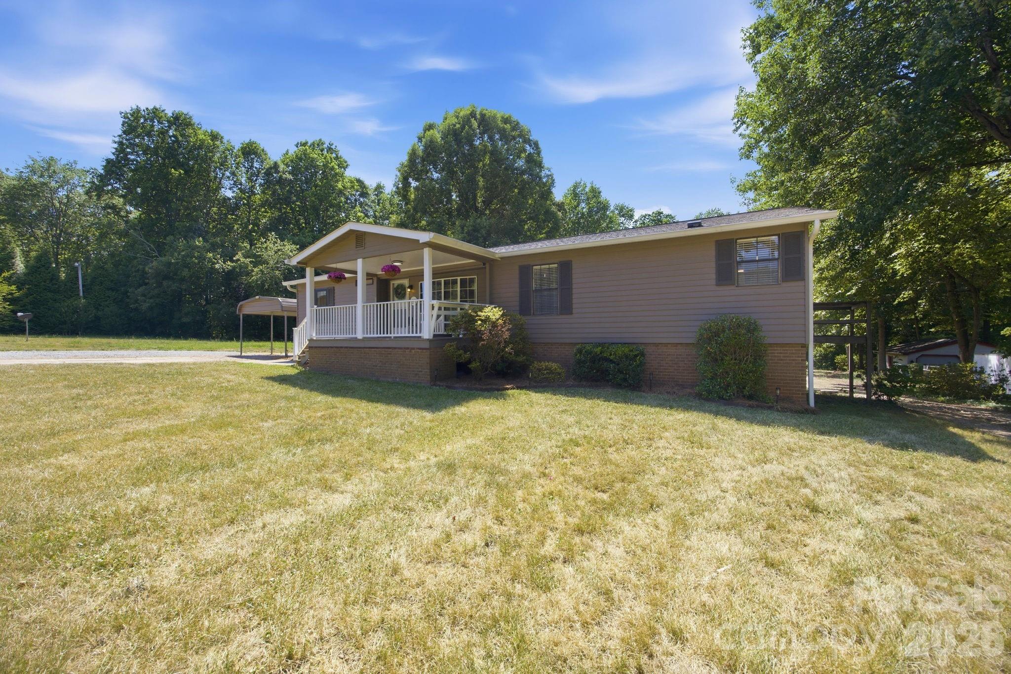 4377 Catawba Burris Road Property Photo 2