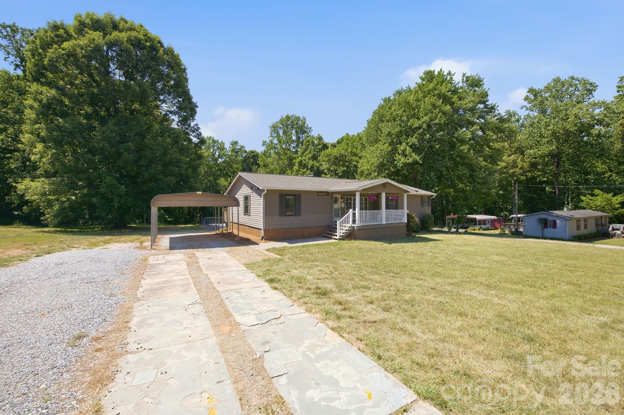 4377 Catawba Burris Road Property Photo 4