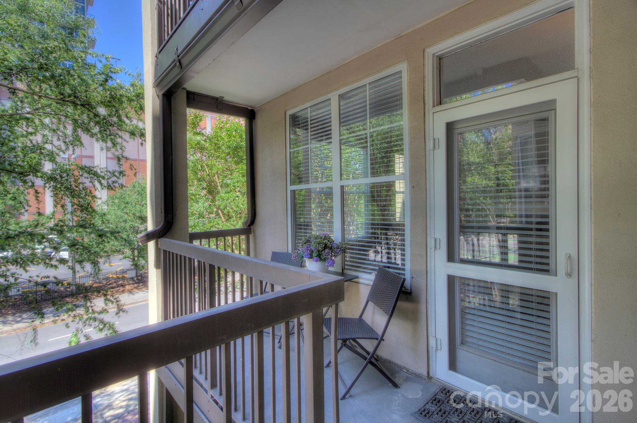 405 W 7th Street 303 Property Photo 16