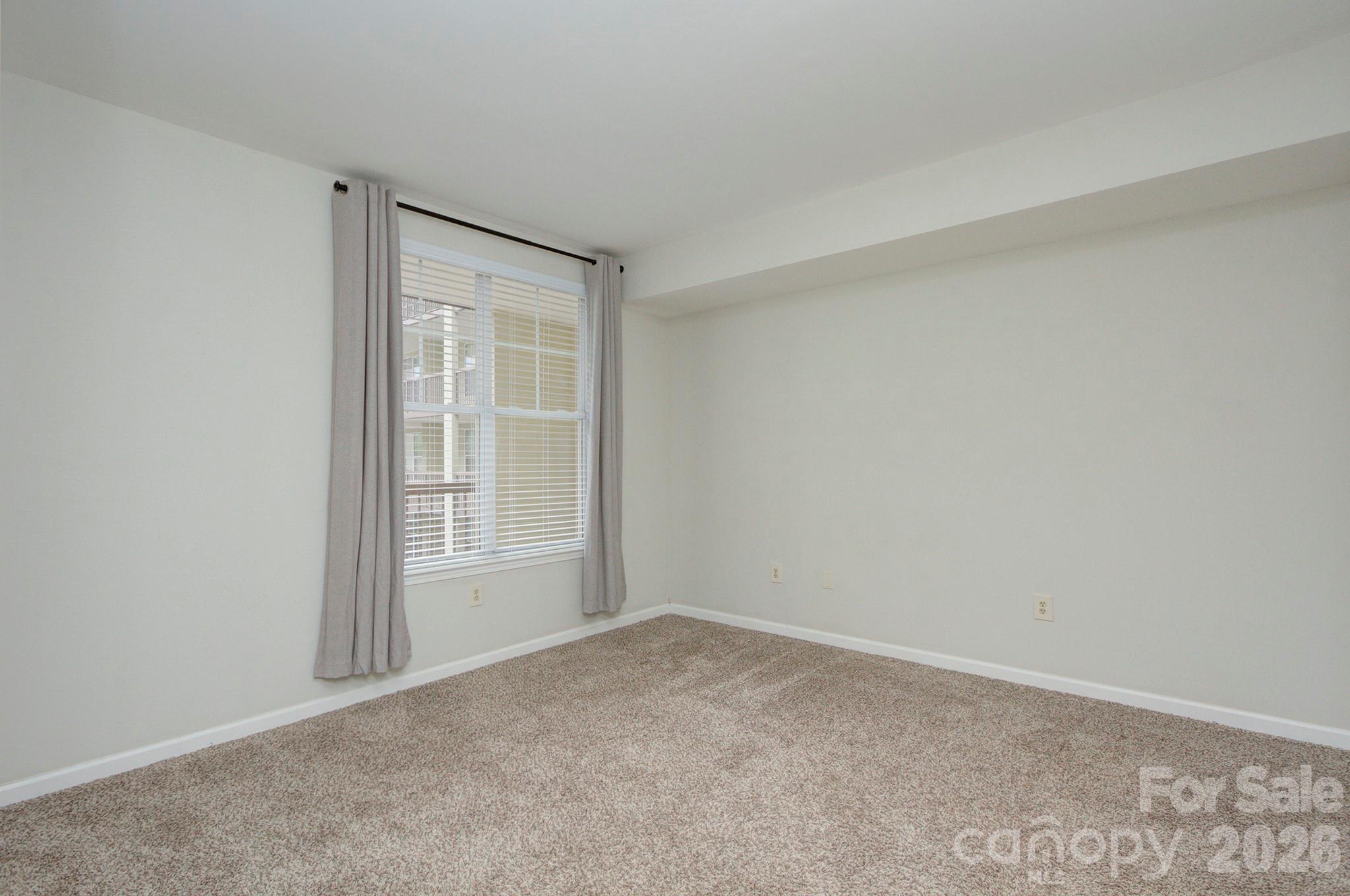 405 W 7th Street 303 Property Photo 26