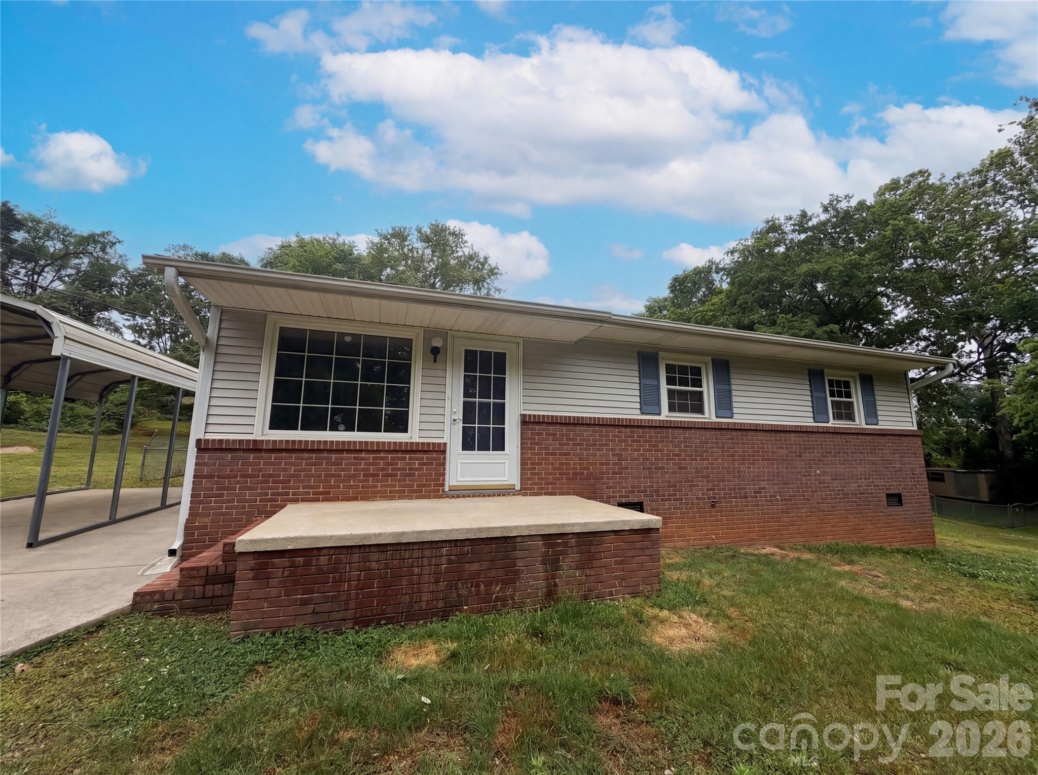 318 Mitchell Street Property Photo 1