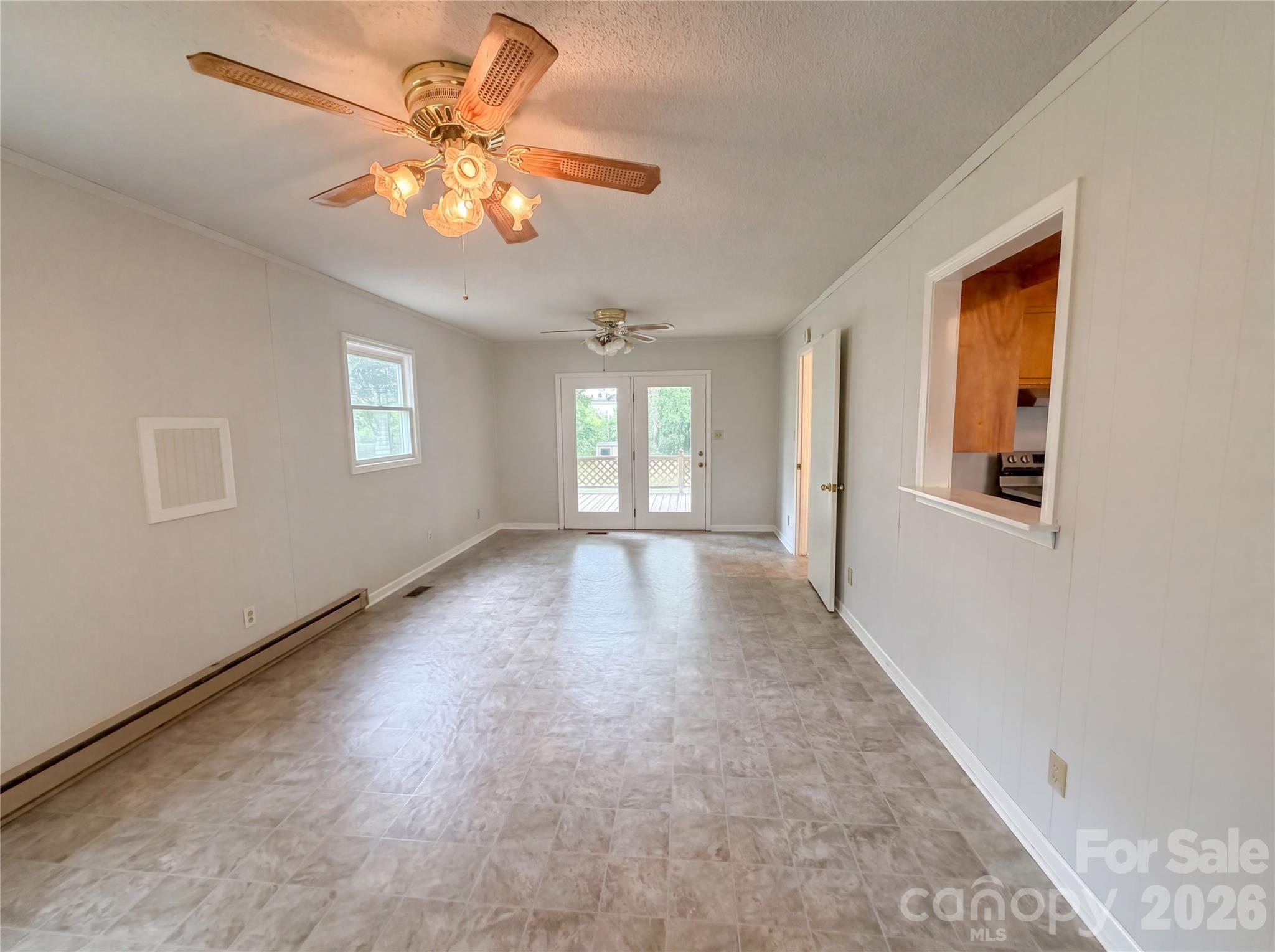318 Mitchell Street Property Photo 4