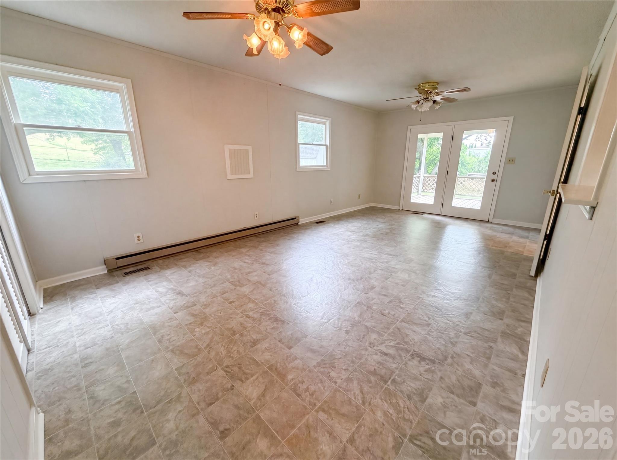 318 Mitchell Street Property Photo 5