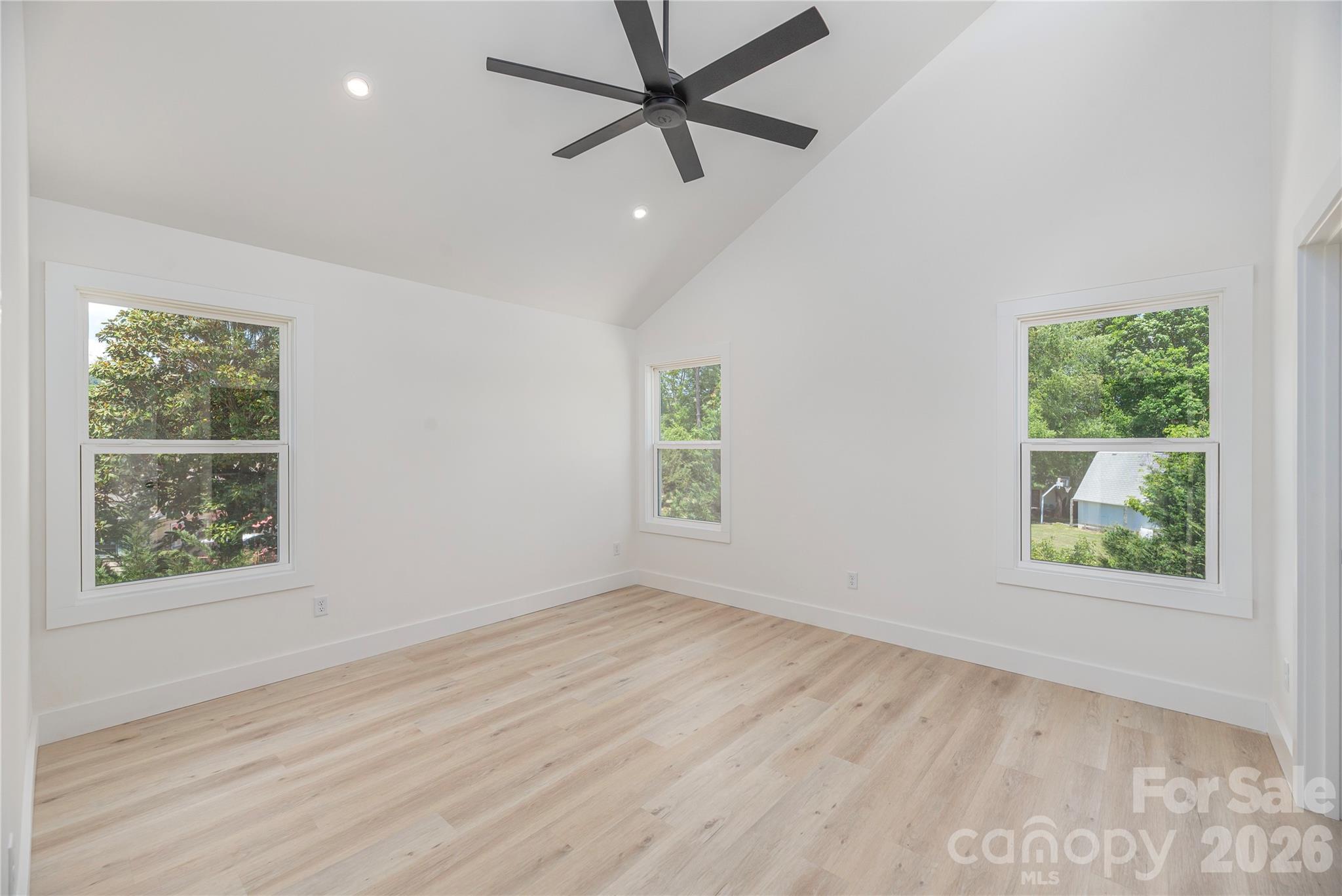 32 Oak Hill Road Property Photo 15