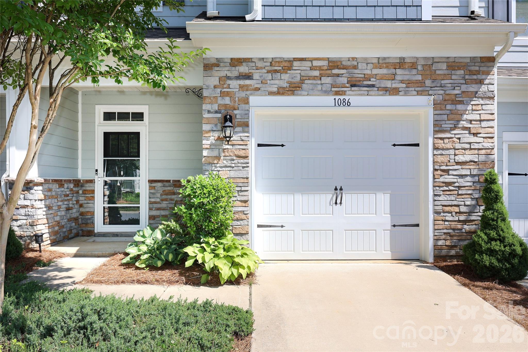 1086 Chicory Trace Property Photo 3