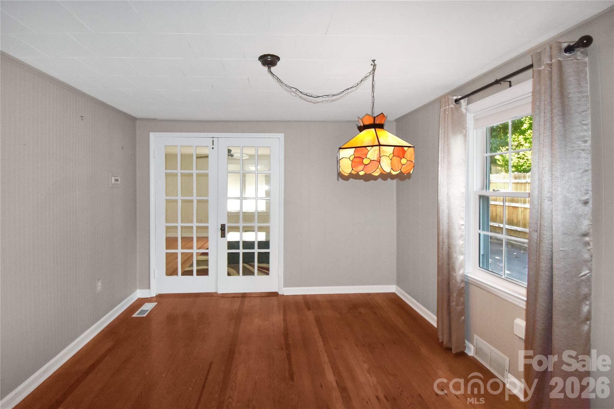 212 Sharon Avenue Property Photo 14