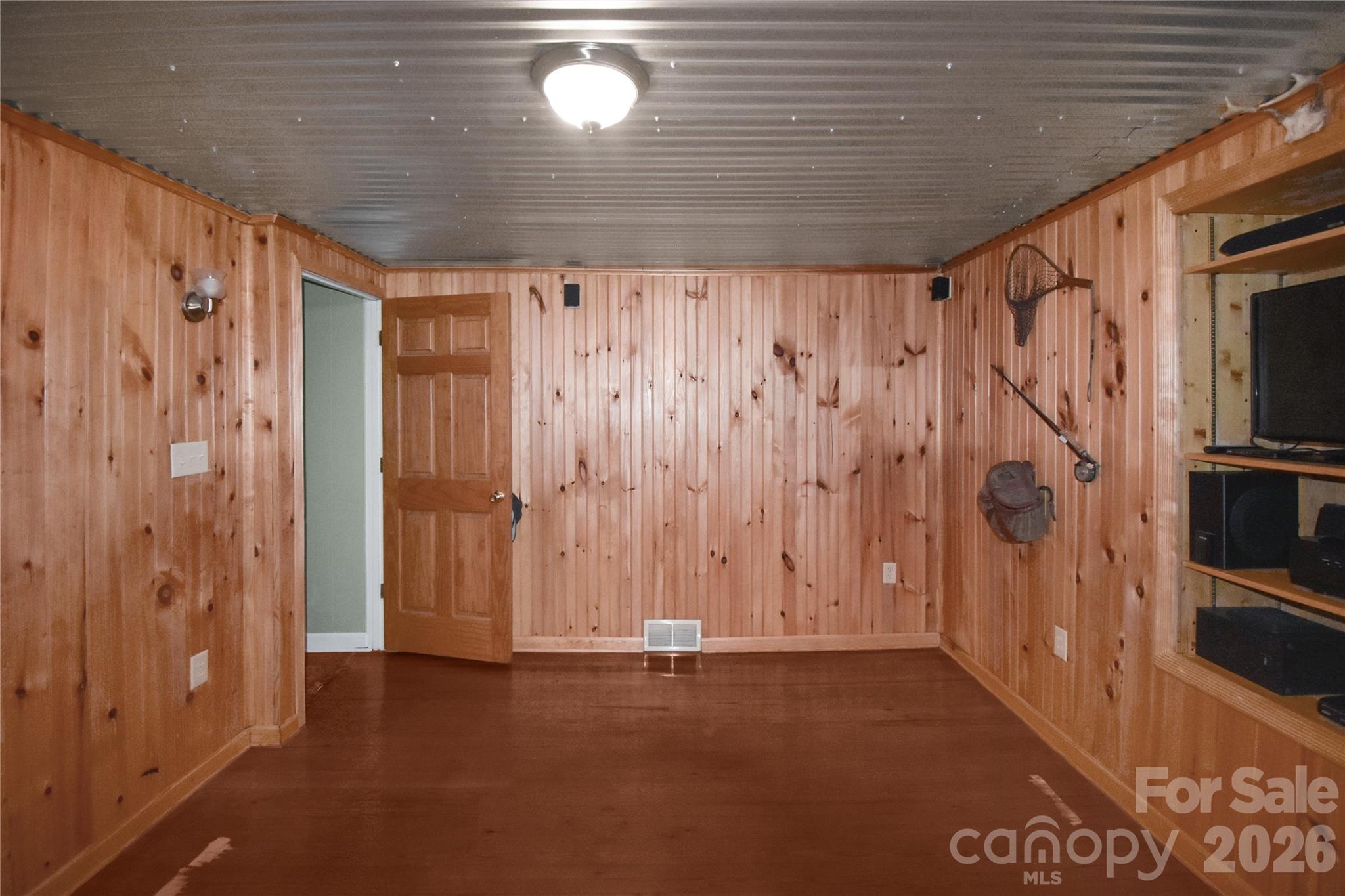 212 Sharon Avenue Property Photo 19
