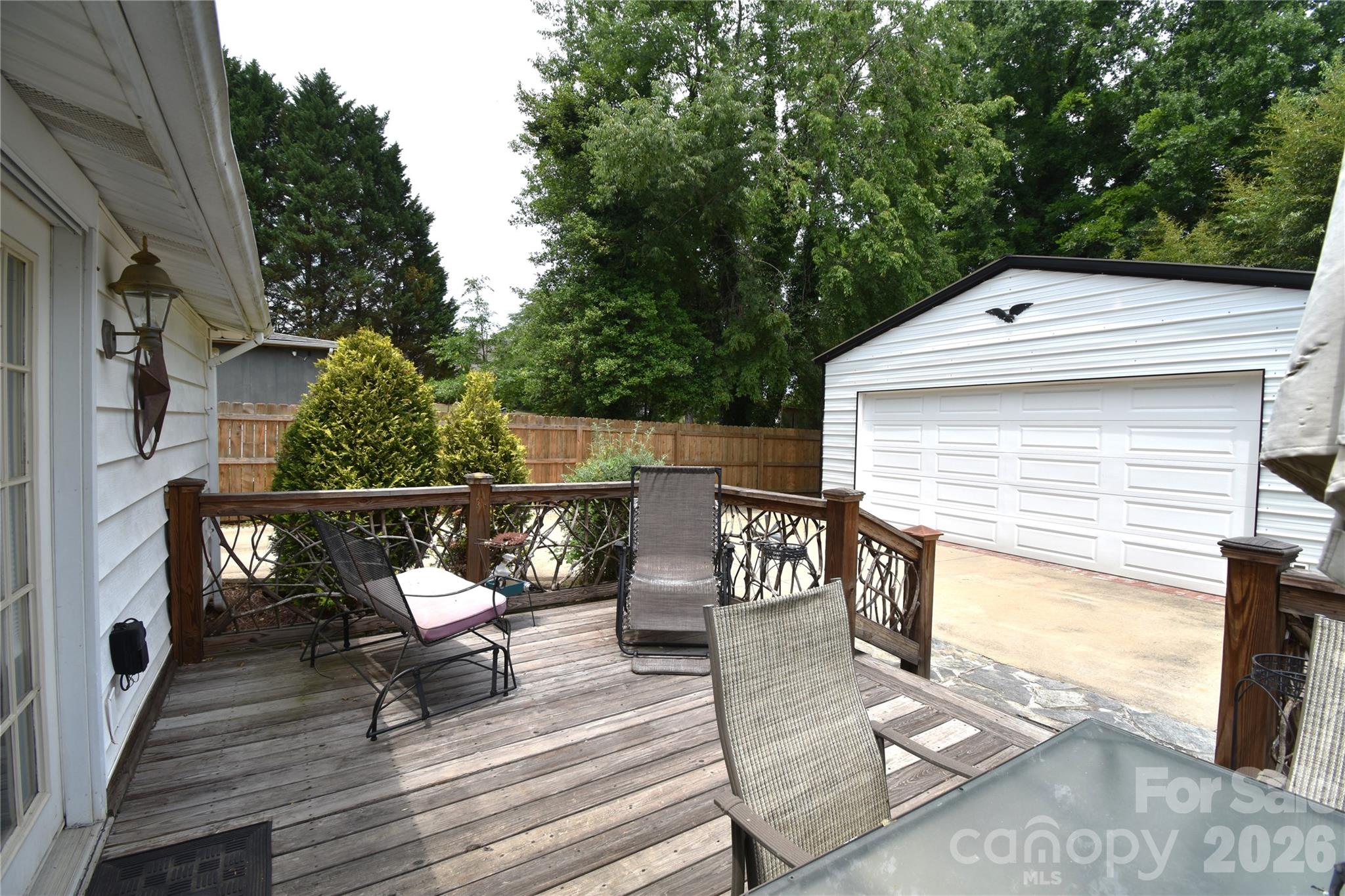 212 Sharon Avenue Property Photo 28