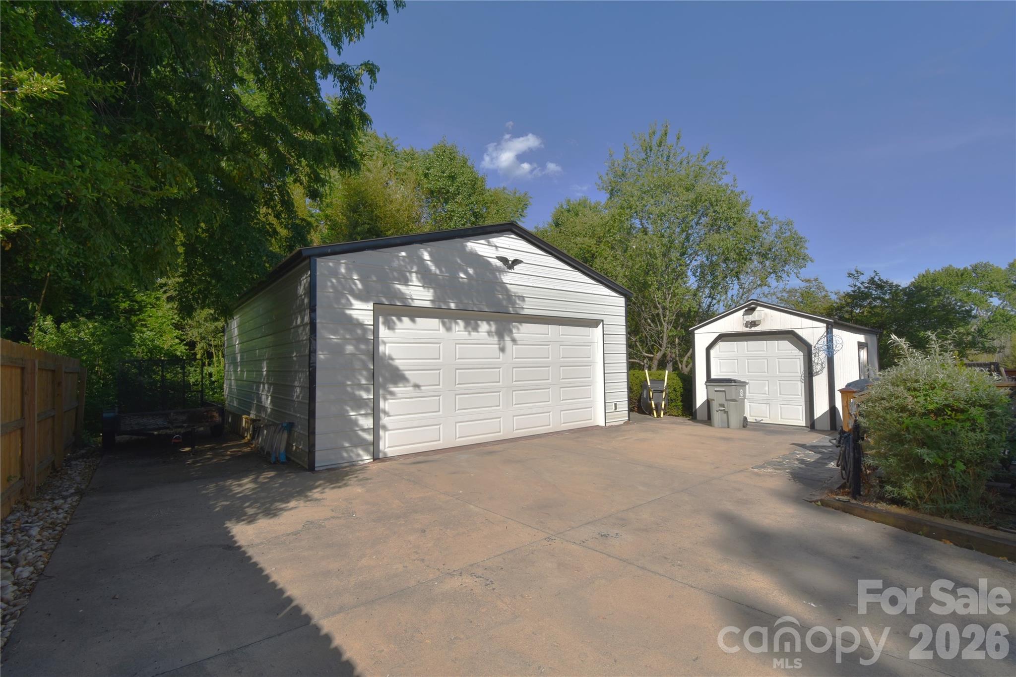 212 Sharon Avenue Property Photo 30