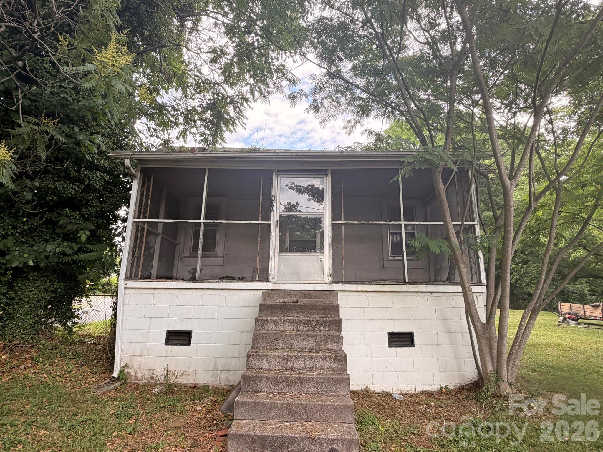 430 E D Street Property Photo 2