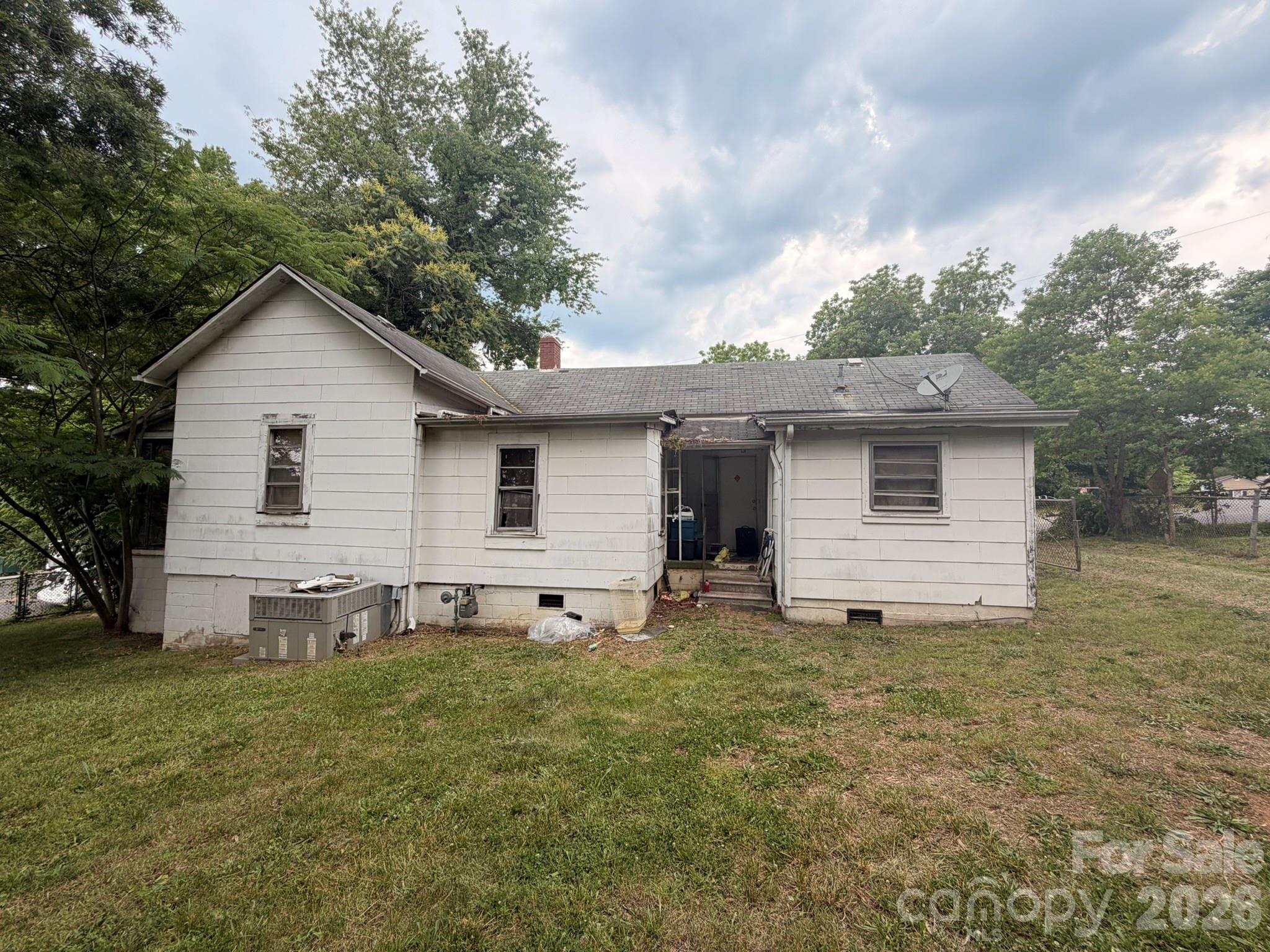 430 E D Street Property Photo 3