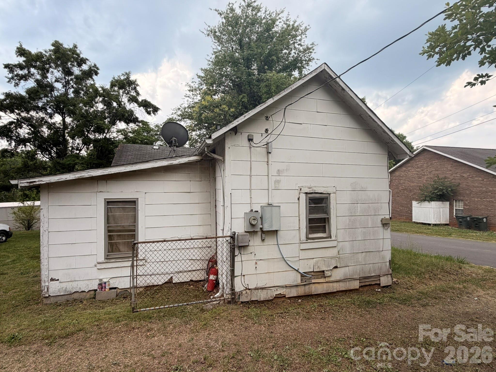 430 E D Street Property Photo 4