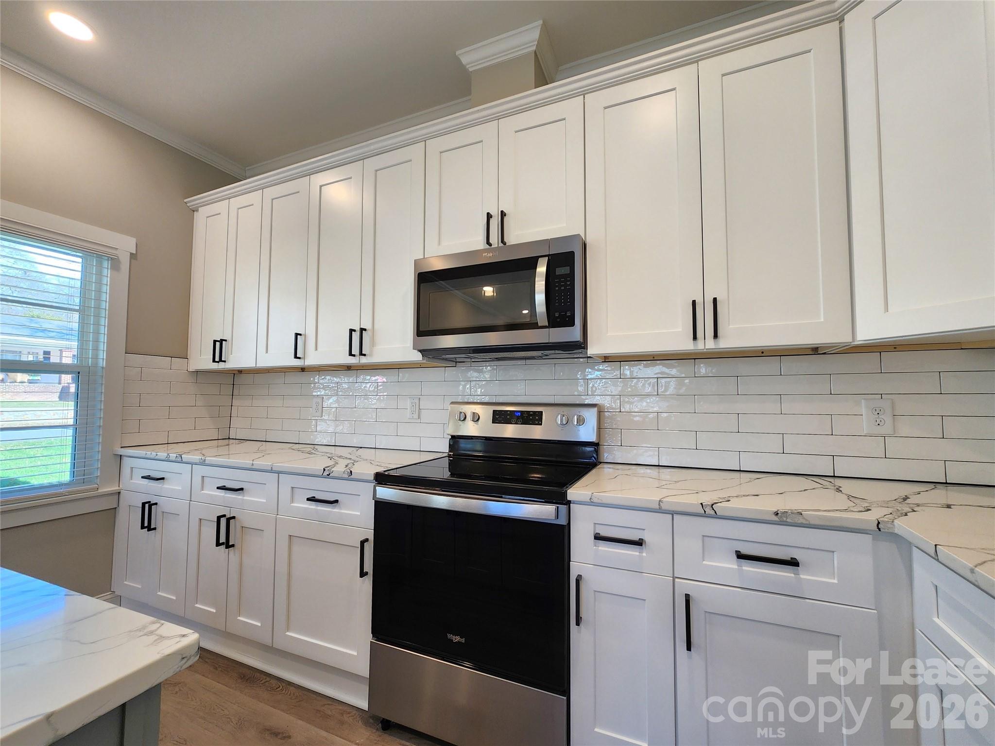 411 W 6th Avenue A Property Photo 6
