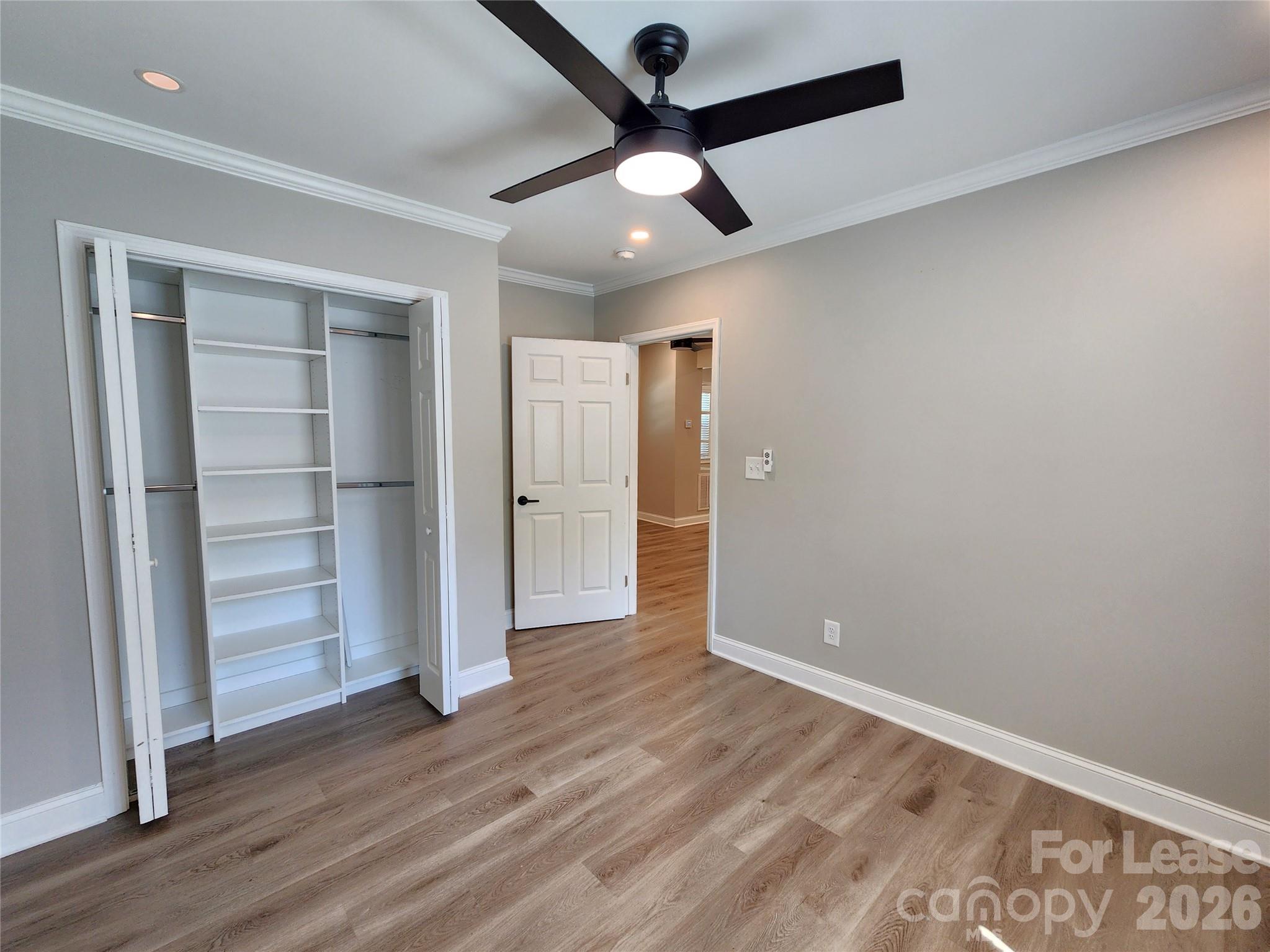411 W 6th Avenue A Property Photo 10