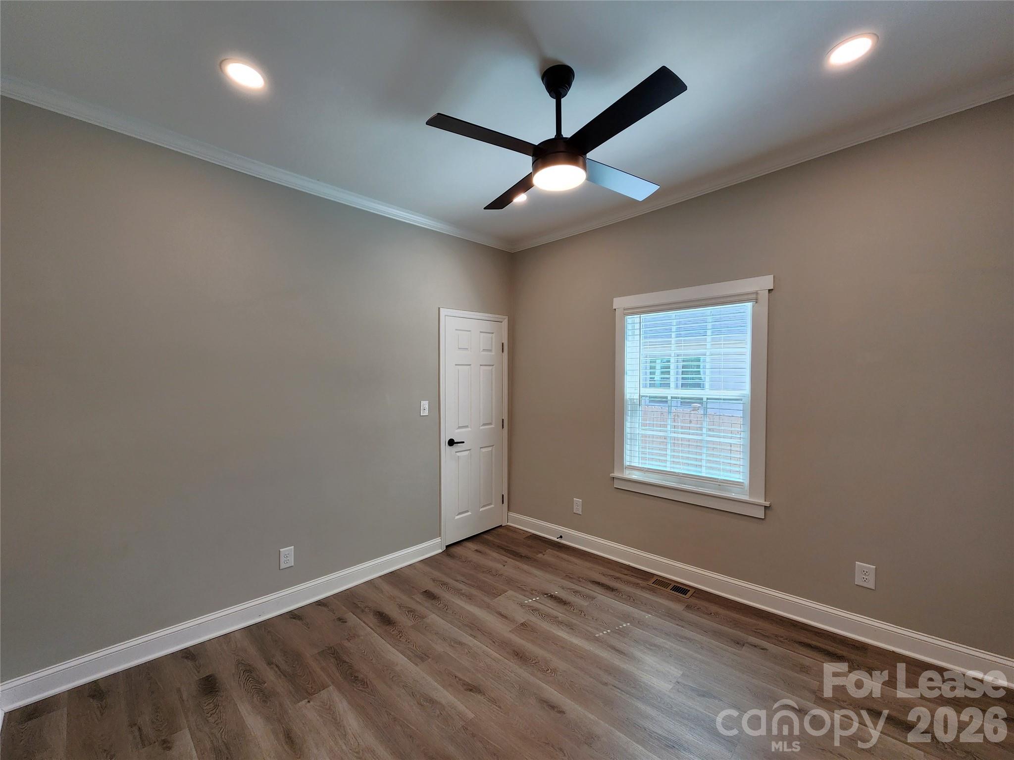 411 W 6th Avenue A Property Photo 13