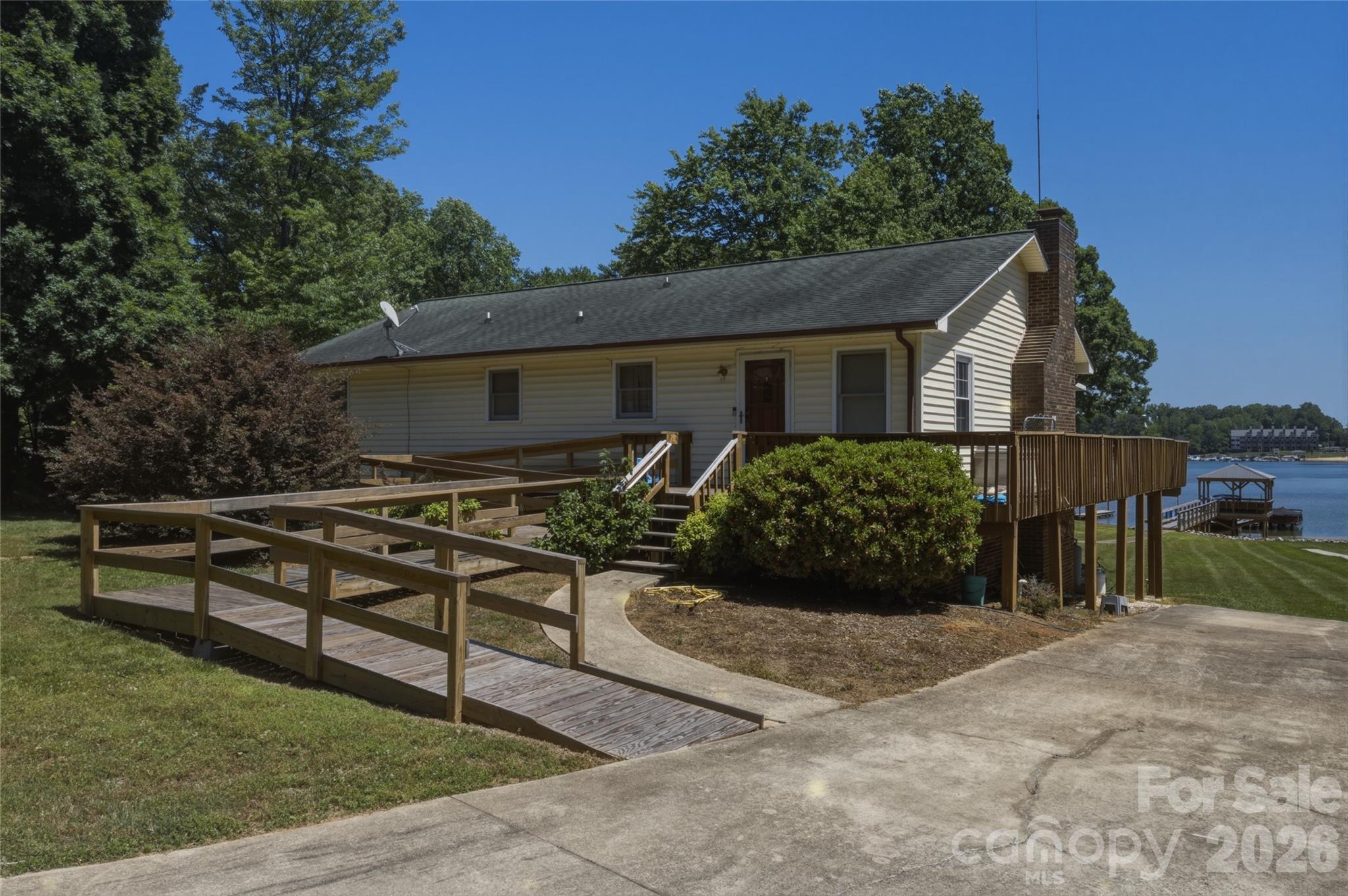 8226 Normandy Road Property Photo 2
