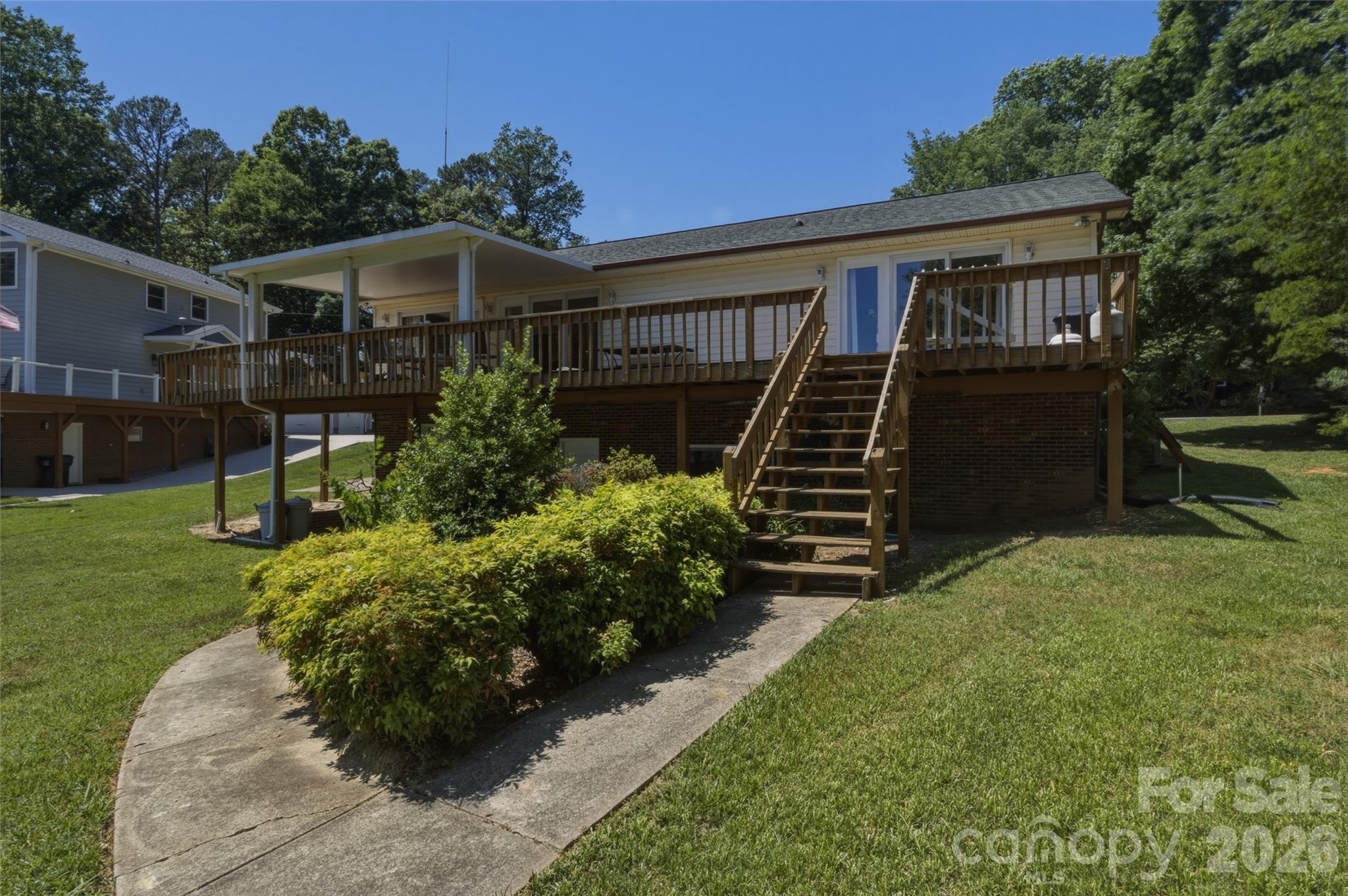 8226 Normandy Road Property Photo 3
