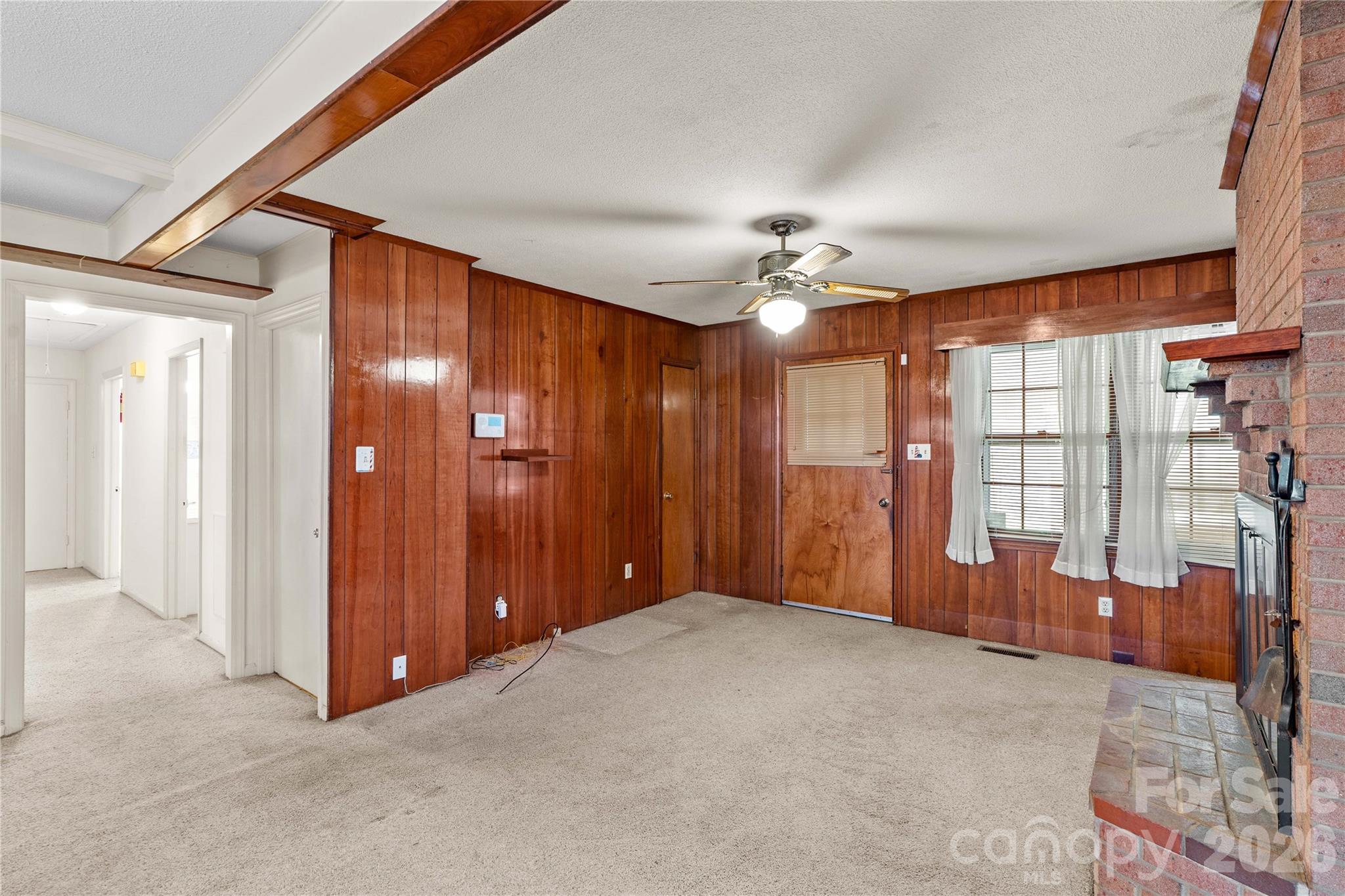 1059 Shearers Road Property Photo 10