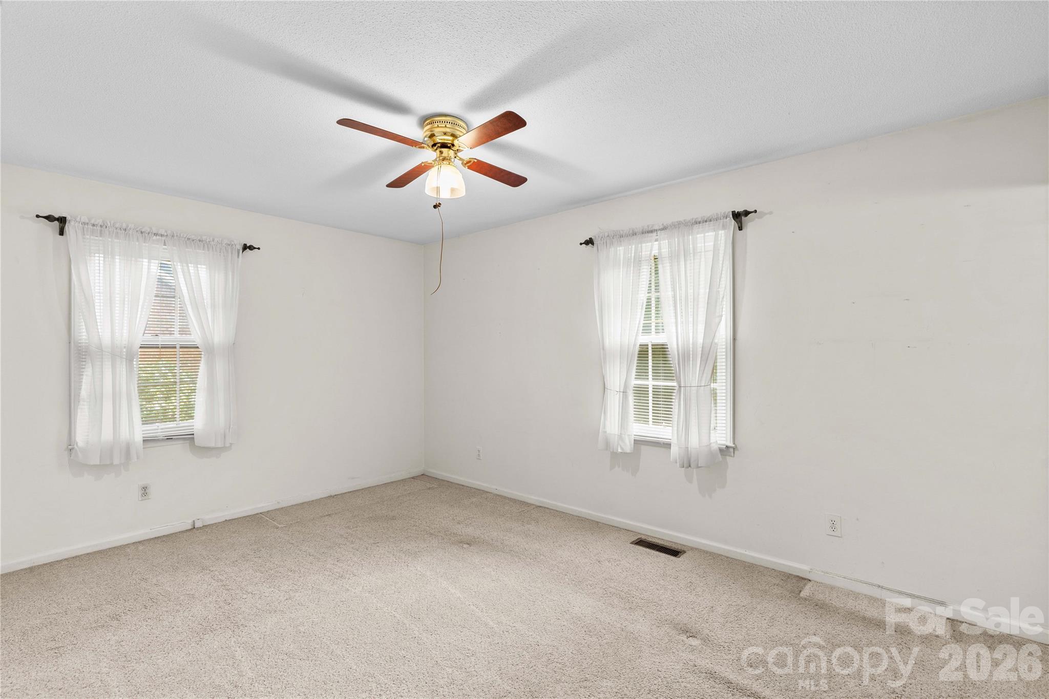 1059 Shearers Road Property Photo 25